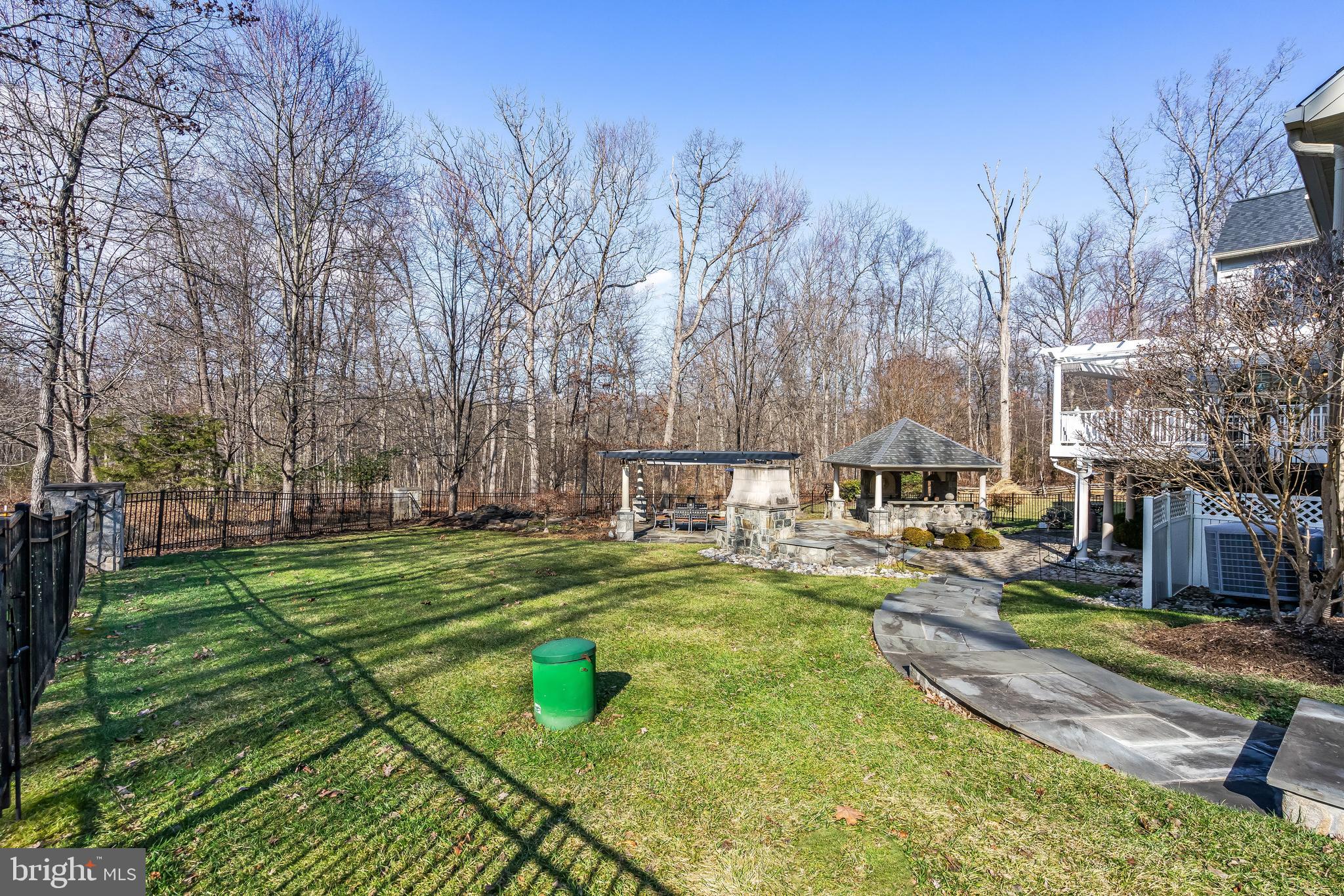 CATHARPIN VALLEY - Residential Lease