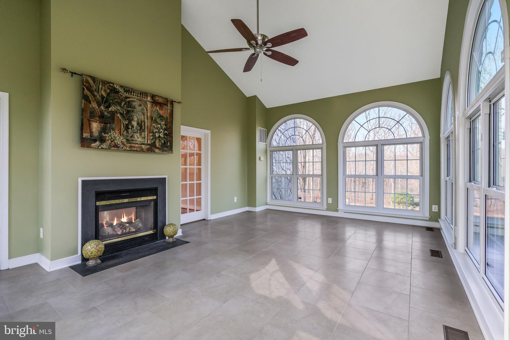 CATHARPIN VALLEY - Residential Lease