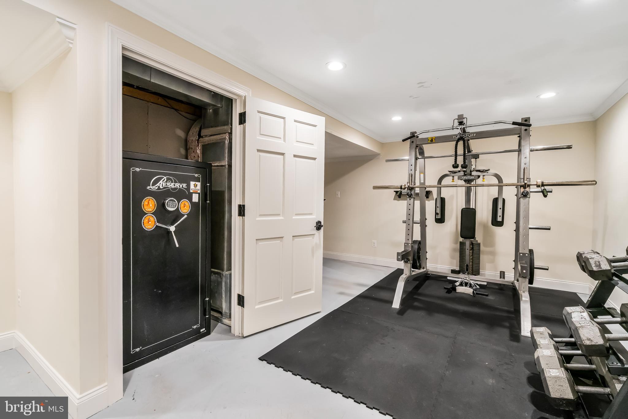 CATHARPIN VALLEY - Residential Lease