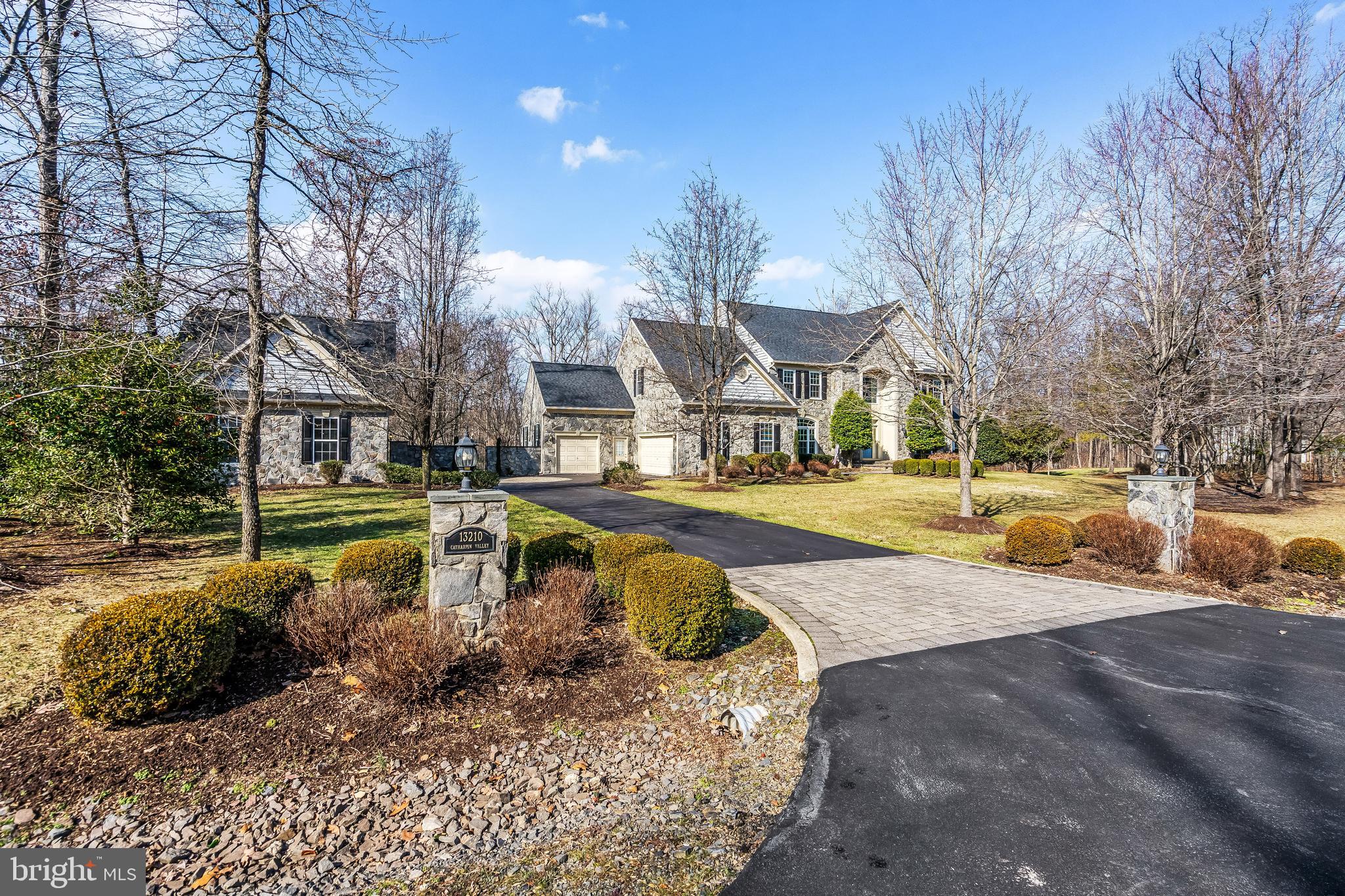 CATHARPIN VALLEY - Residential Lease