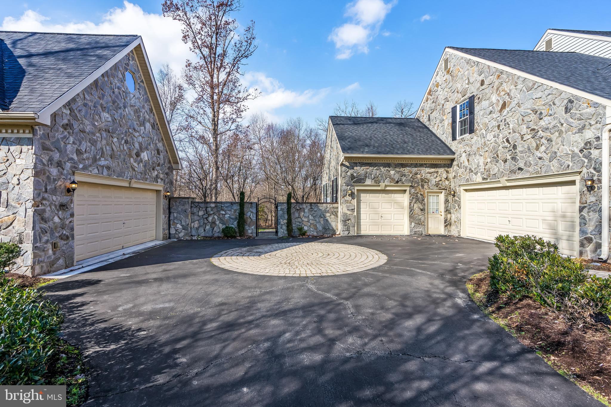 CATHARPIN VALLEY - Residential Lease