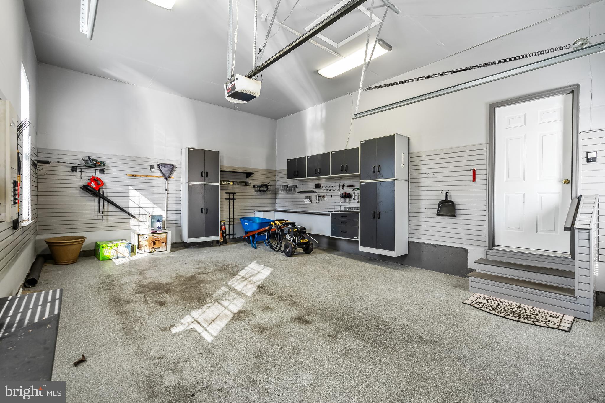 CATHARPIN VALLEY - Residential Lease