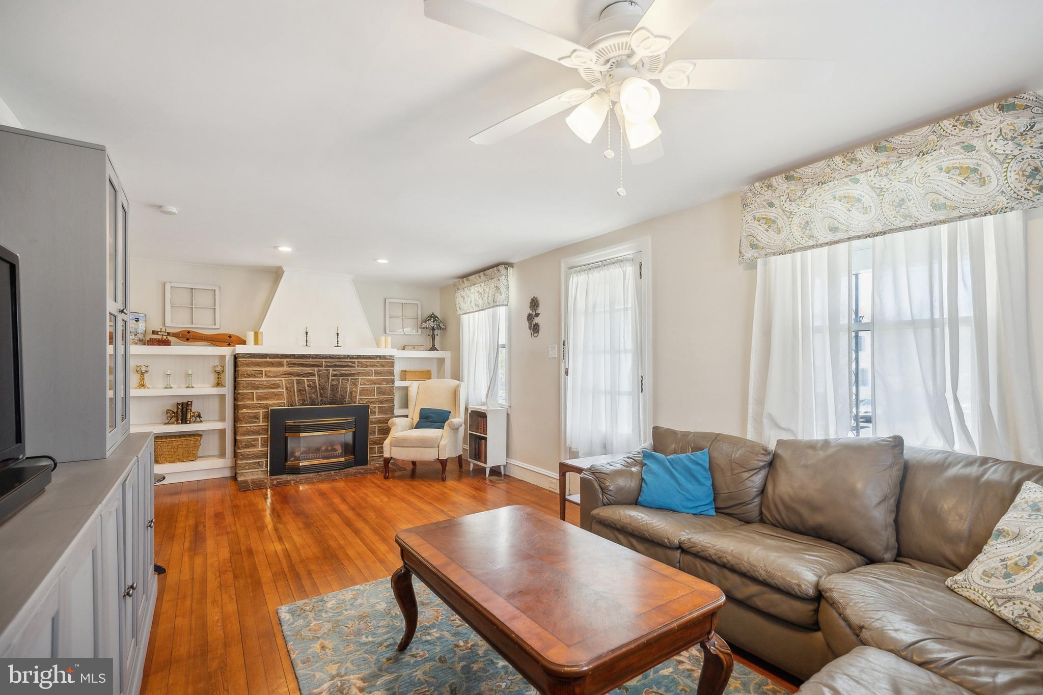 GLENSIDE - Residential