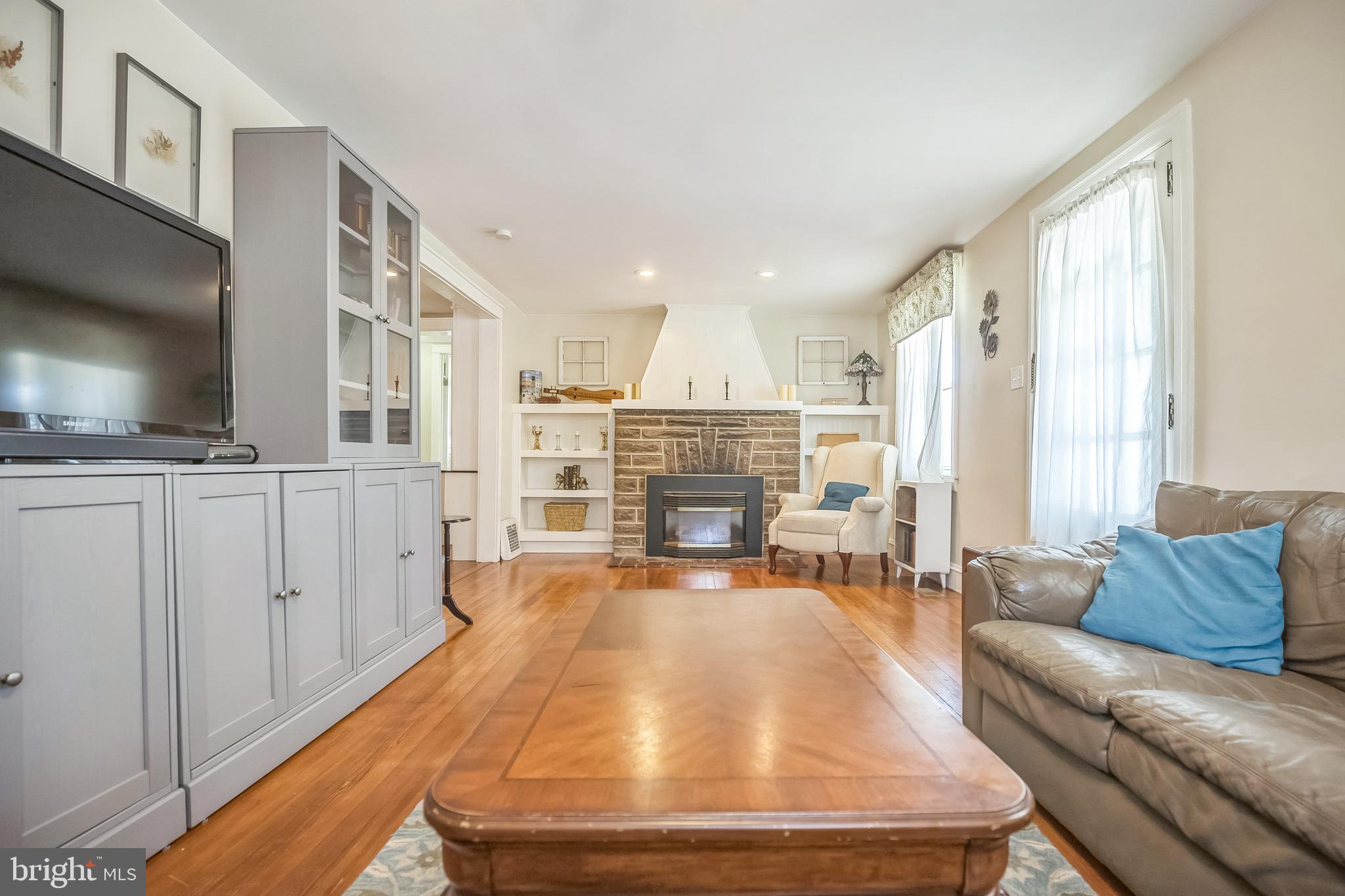 GLENSIDE - Residential