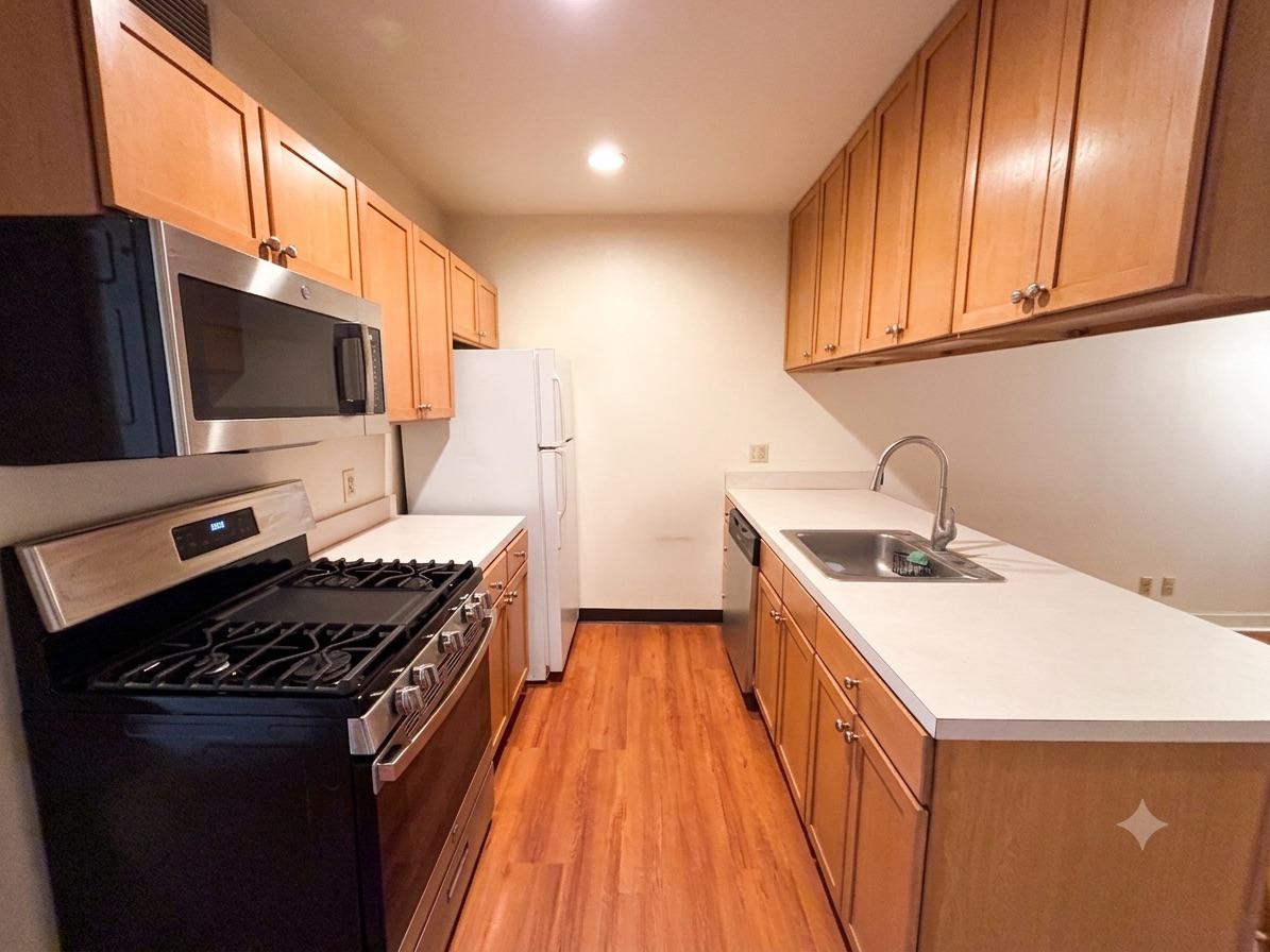1100 VINE STREET 503