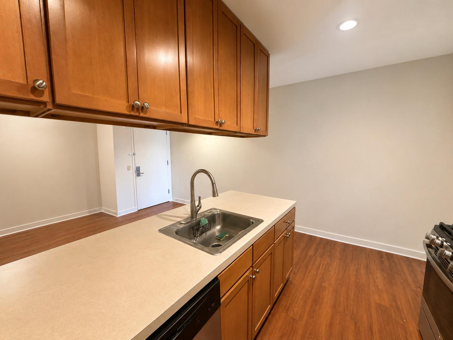 1100 VINE STREET 503