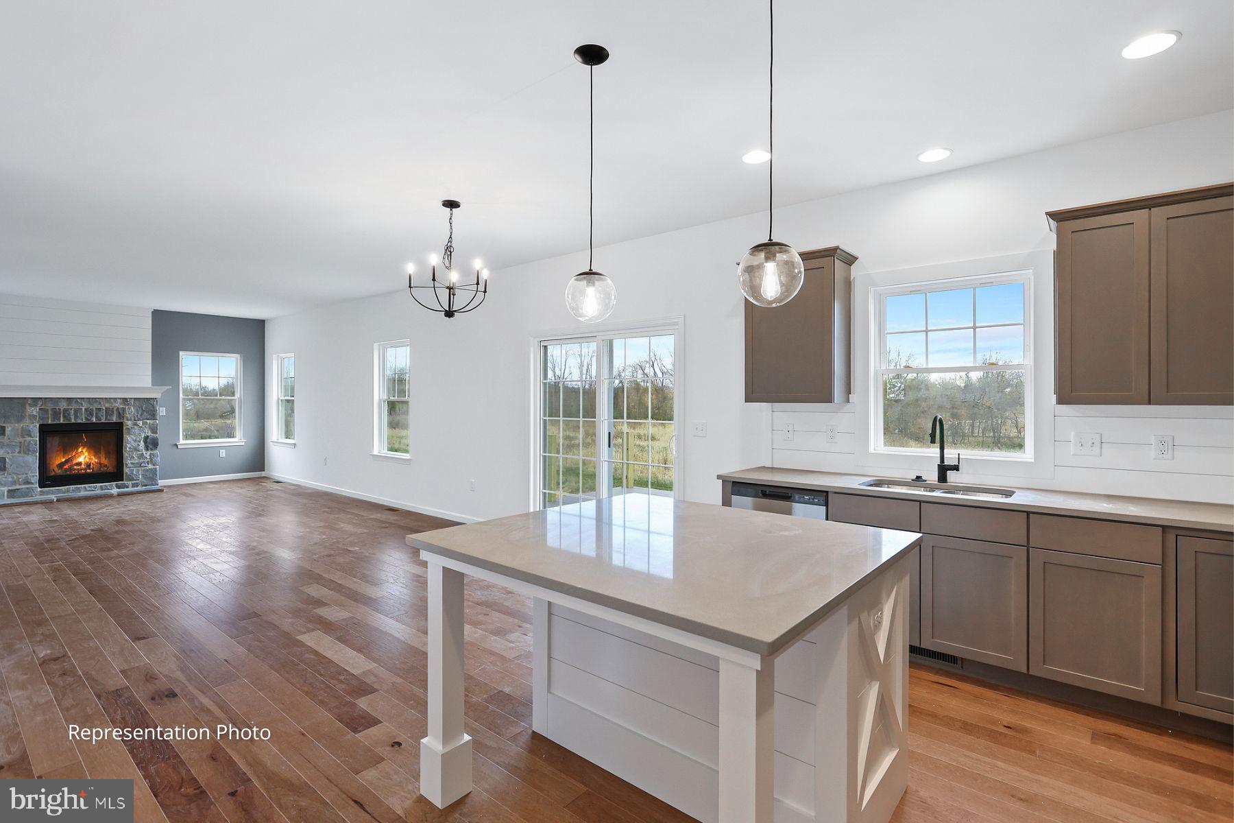 STRATHFORD MEADOWS - Residential