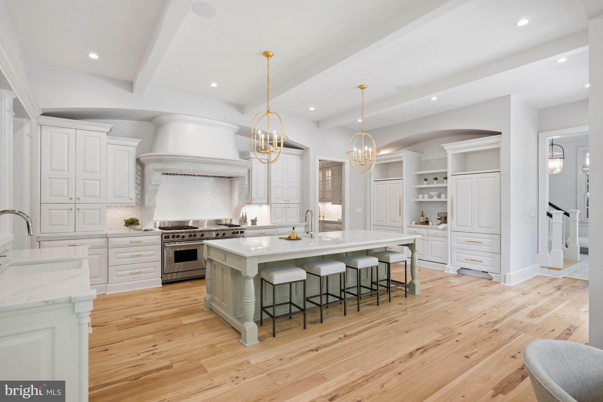 COUNTRY CLUB HILLS - Residential