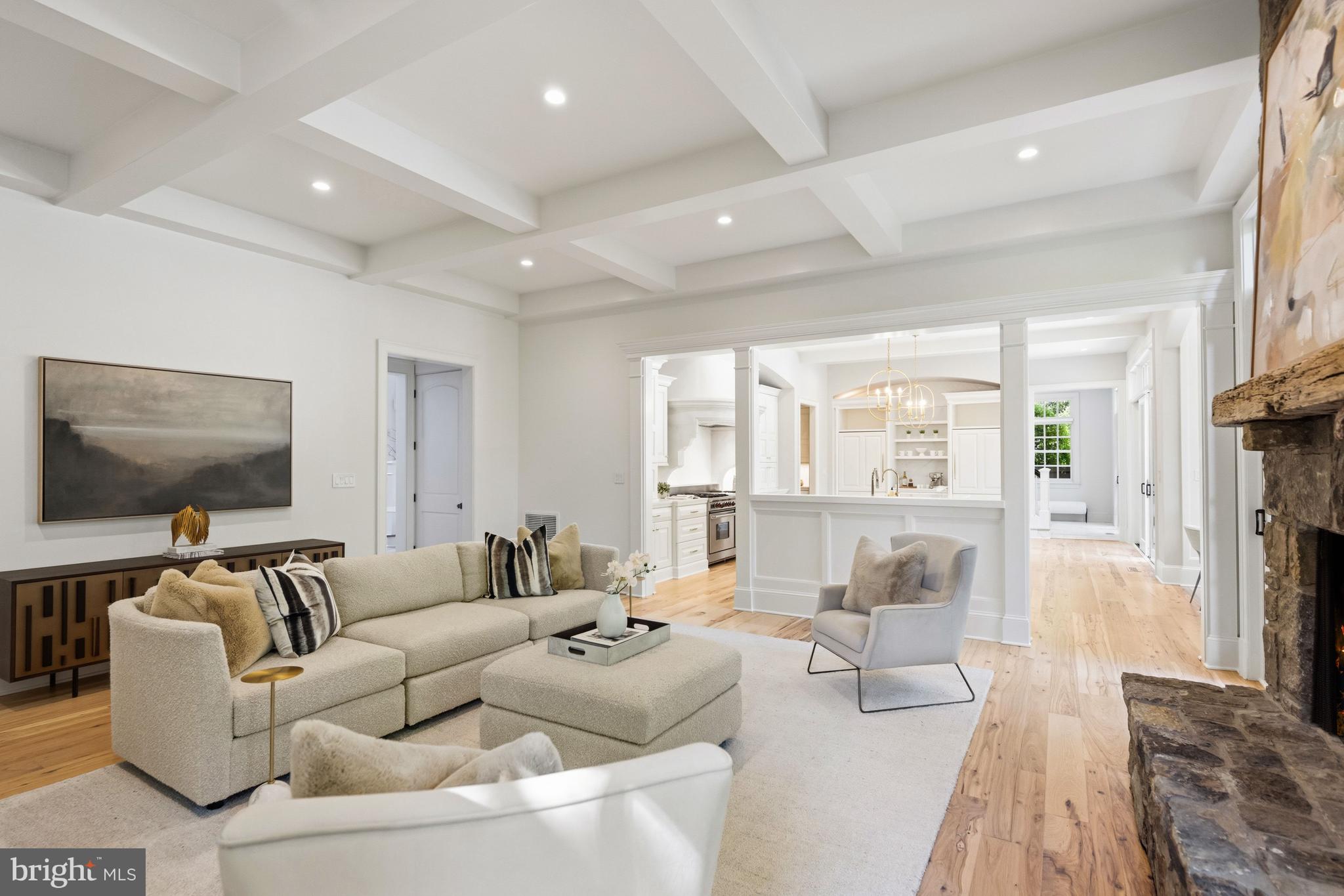 COUNTRY CLUB HILLS - Residential