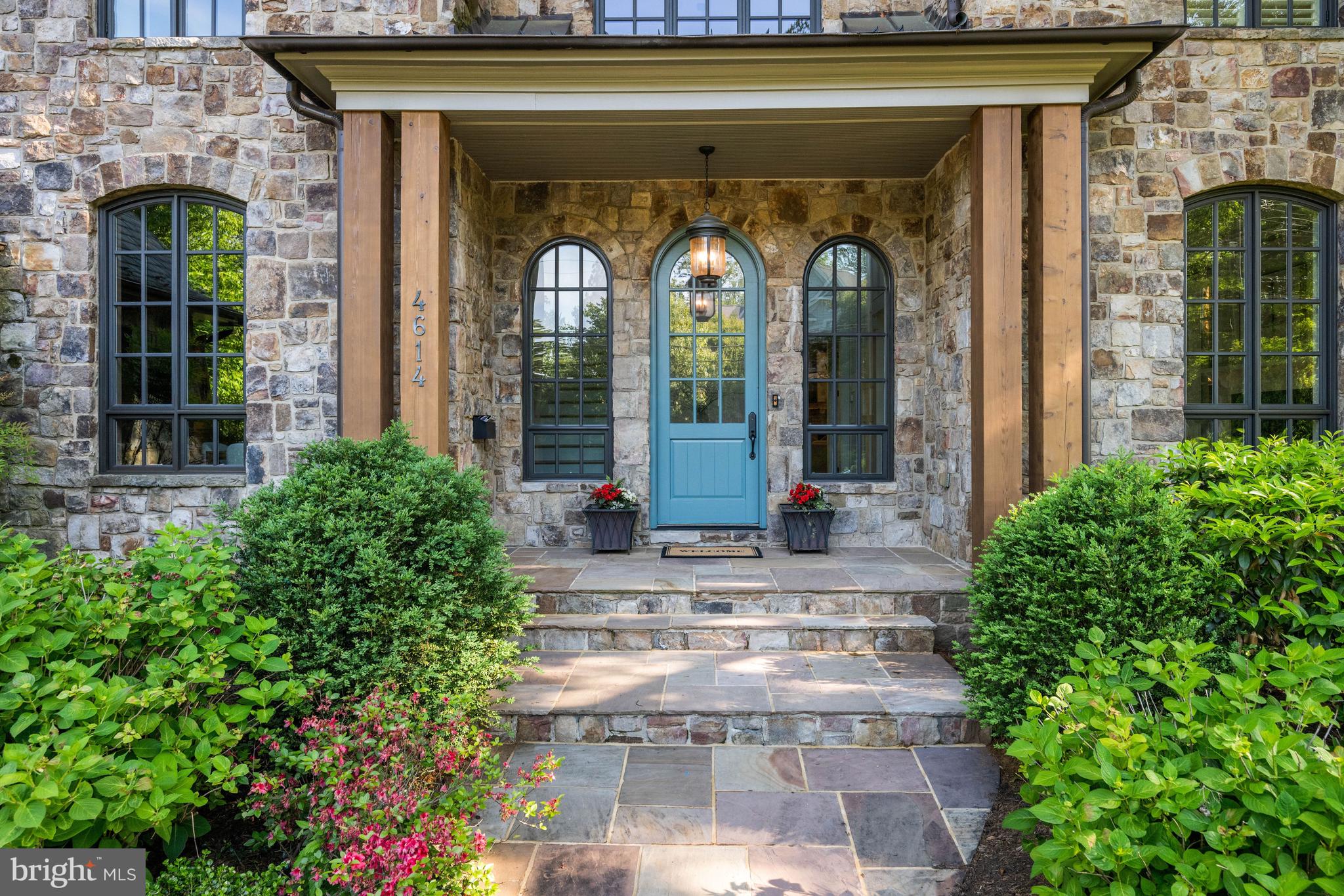 COUNTRY CLUB HILLS - Residential