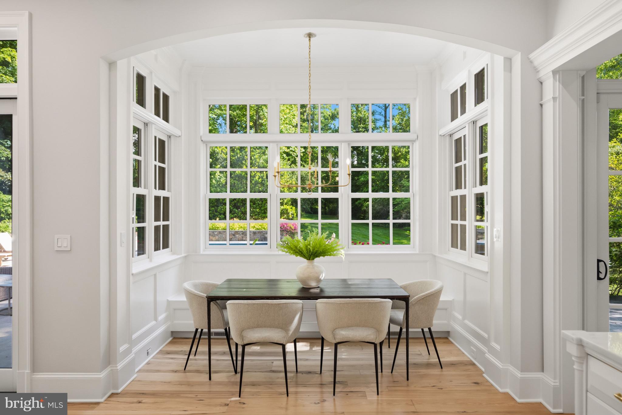 COUNTRY CLUB HILLS - Residential