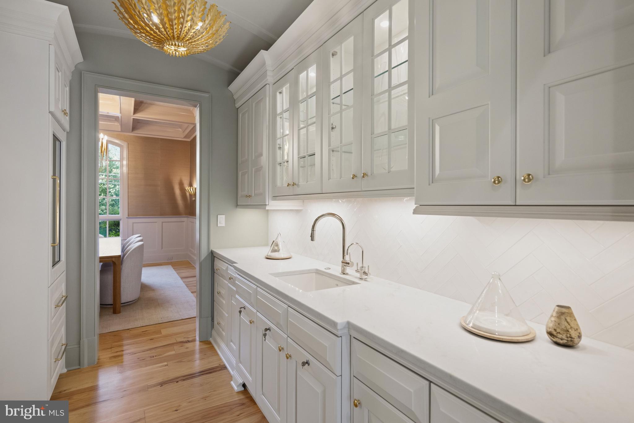 COUNTRY CLUB HILLS - Residential