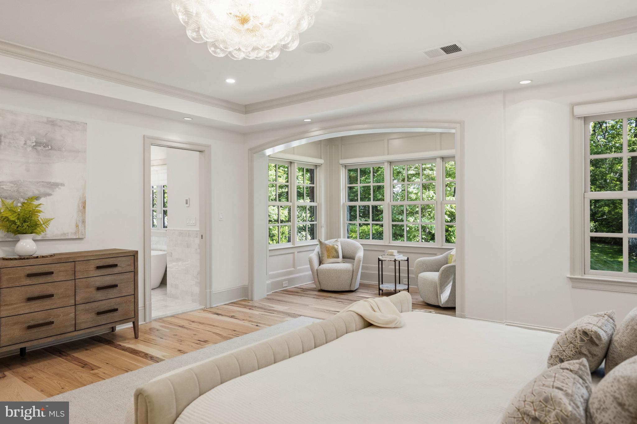 COUNTRY CLUB HILLS - Residential
