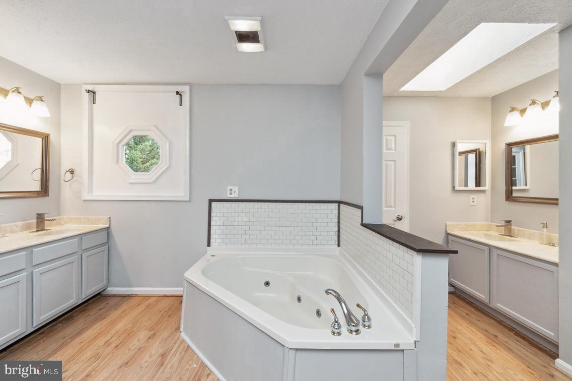 CLINTON VIEW - Residential