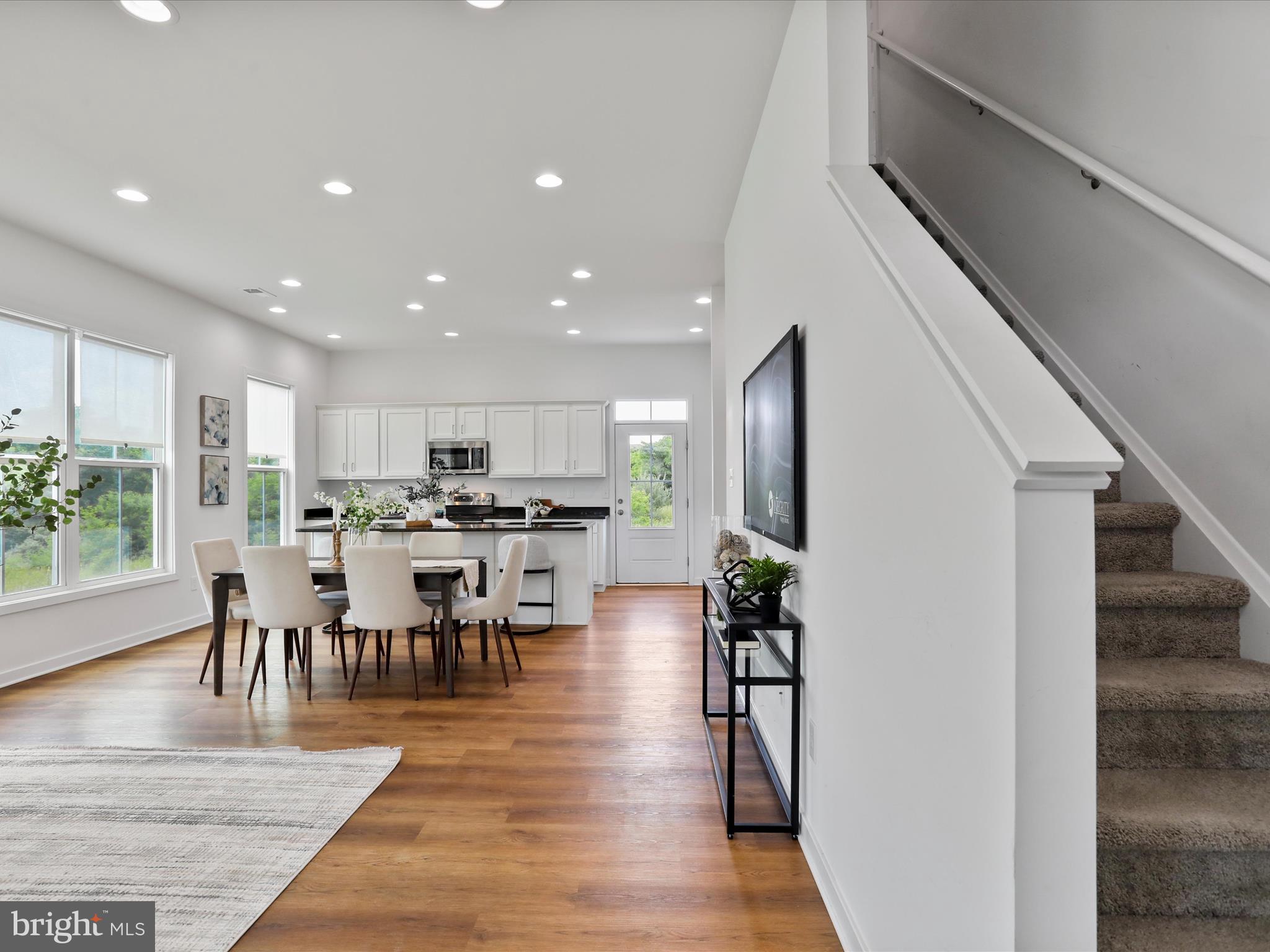 STONEY RIDGE - Residential