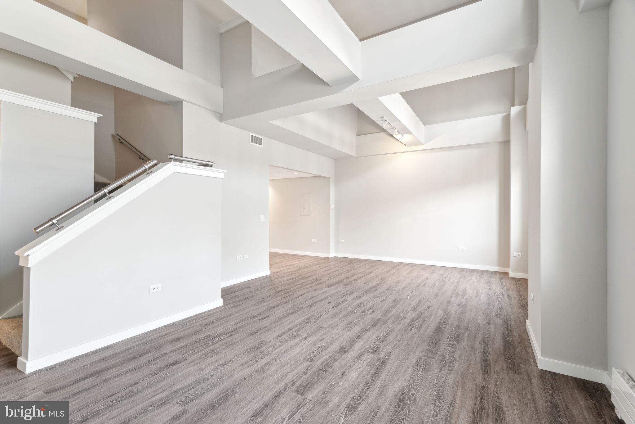 WASHINGTON SQ - Residential Lease