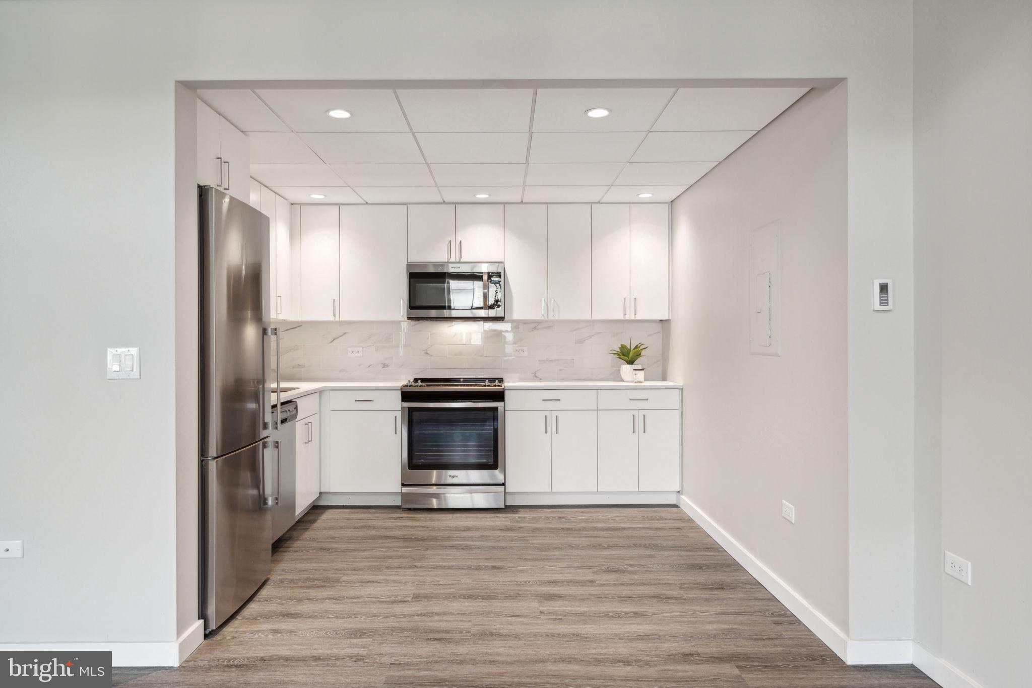 WASHINGTON SQ - Residential Lease