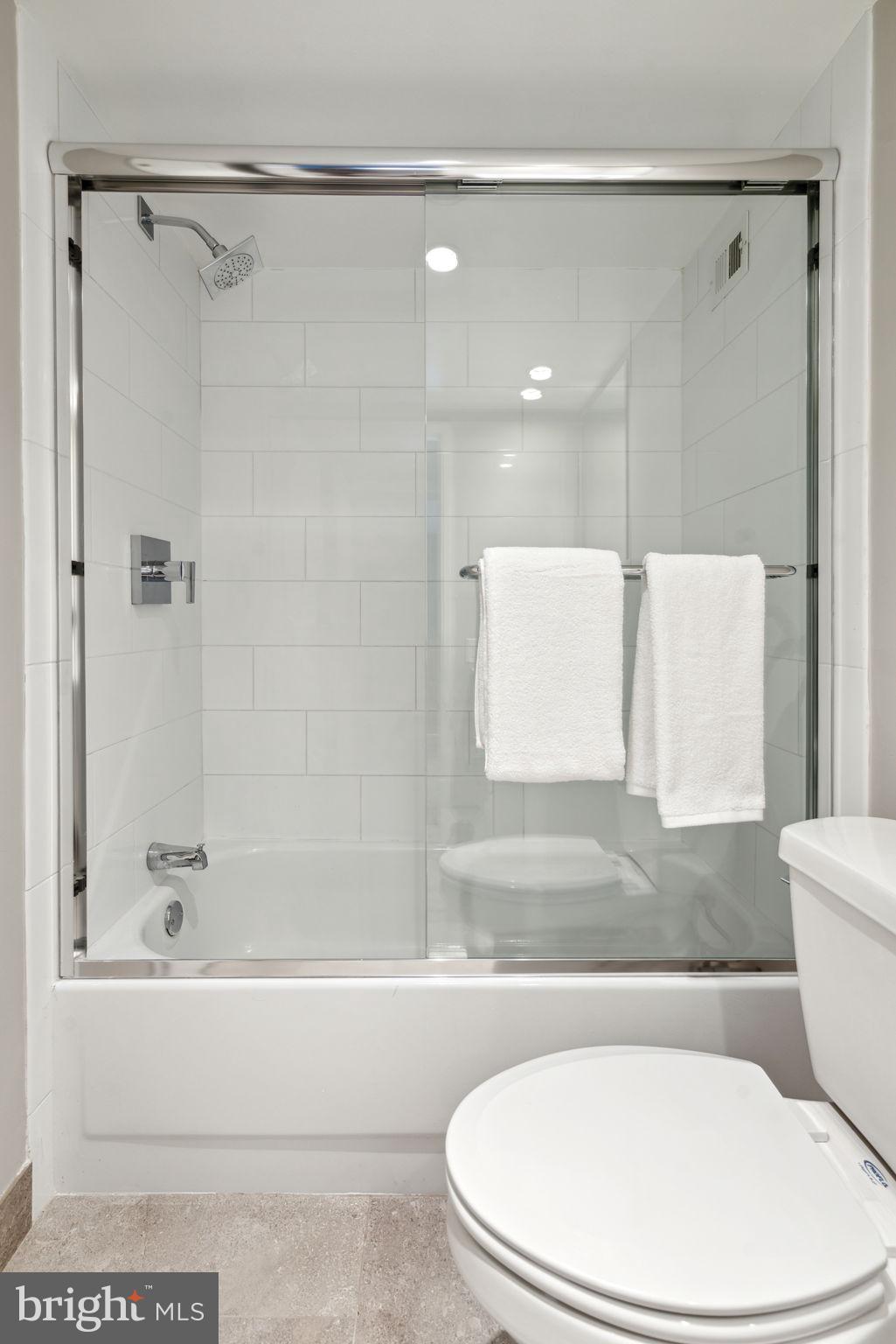 WASHINGTON SQ - Residential Lease