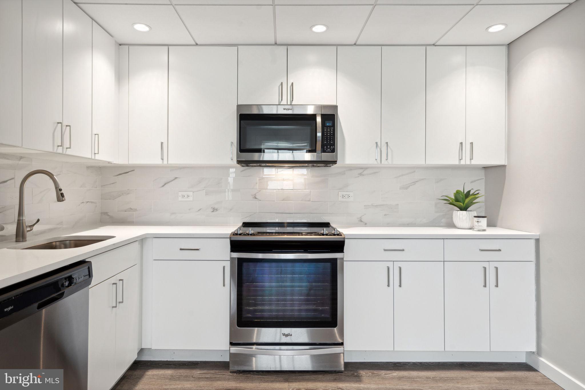 WASHINGTON SQ - Residential Lease