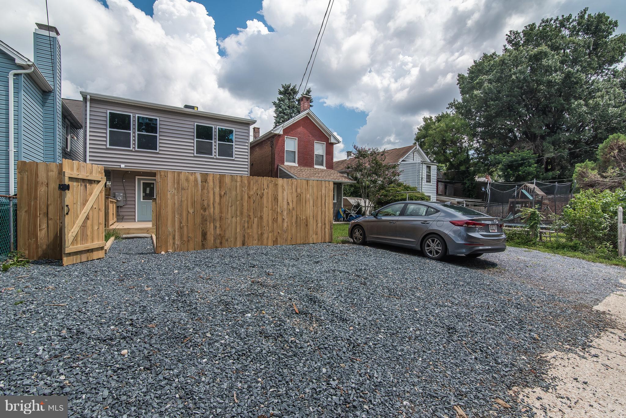 HAMPDEN HISTORIC DISTRICT - Residential