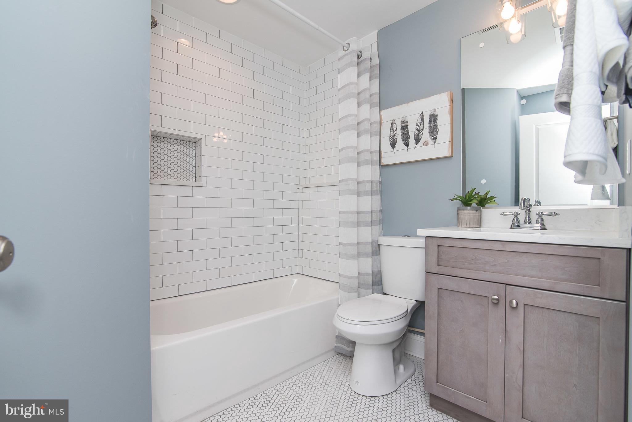 HAMPDEN HISTORIC DISTRICT - Residential