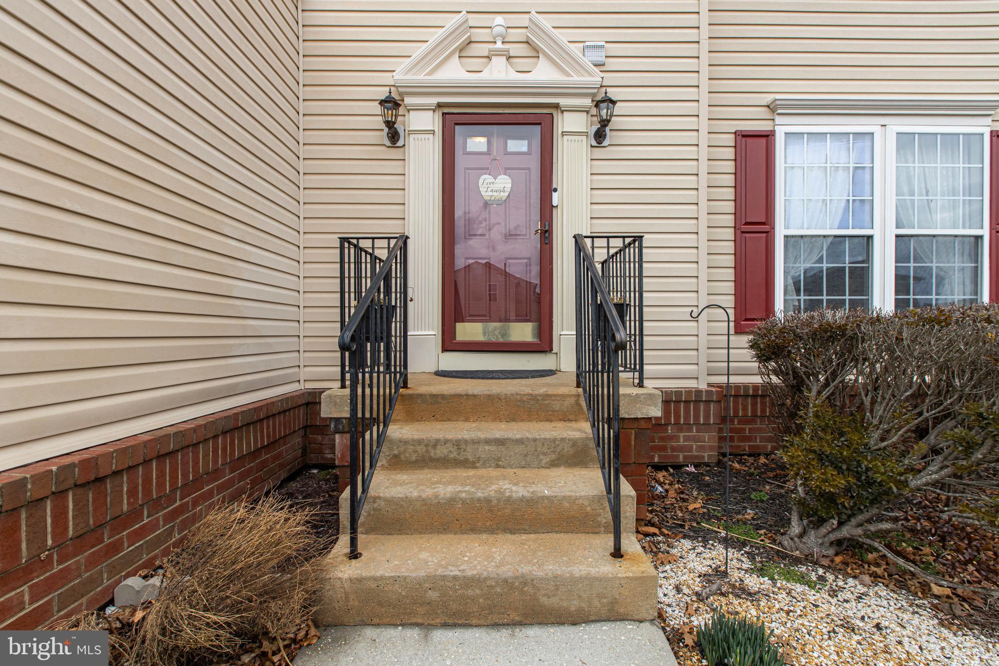 250 E BRAEBURN DRIVE