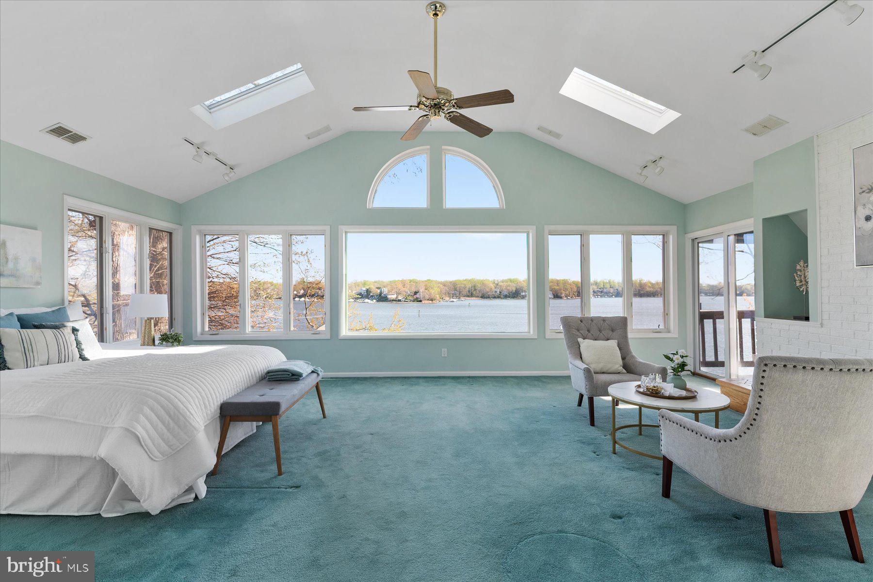 EDGEWATER BEACH - Residential