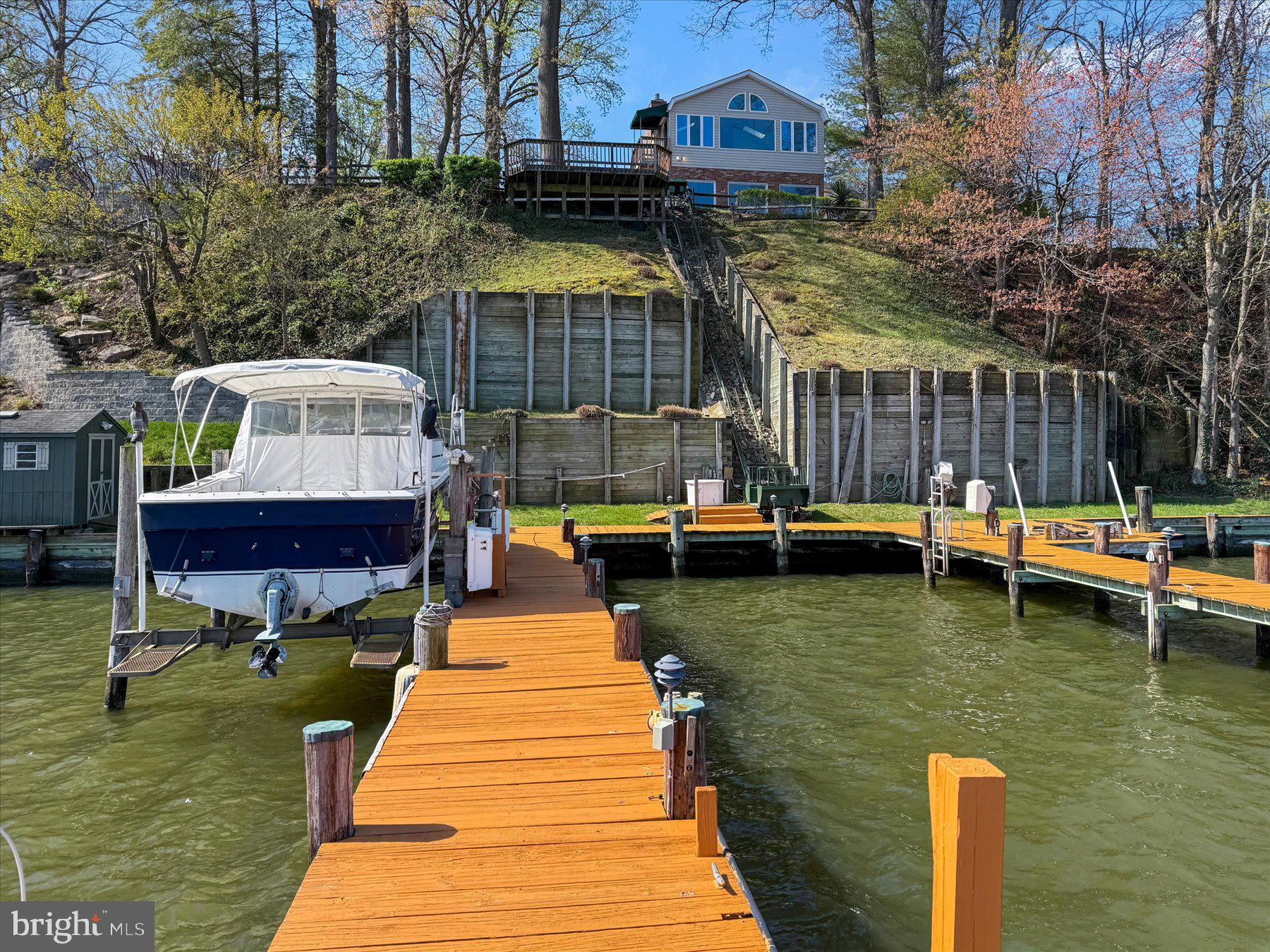 EDGEWATER BEACH - Residential