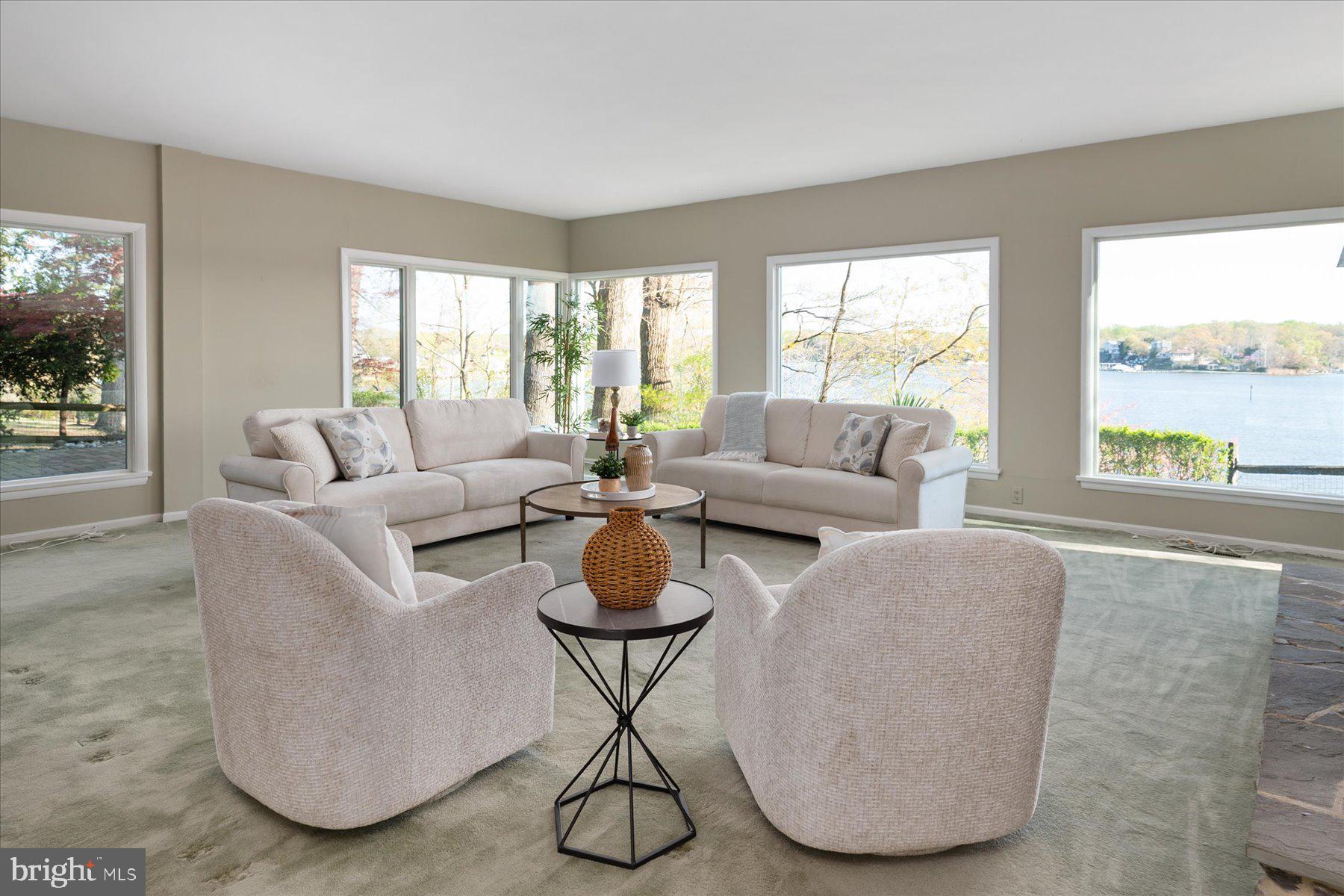 EDGEWATER BEACH - Residential