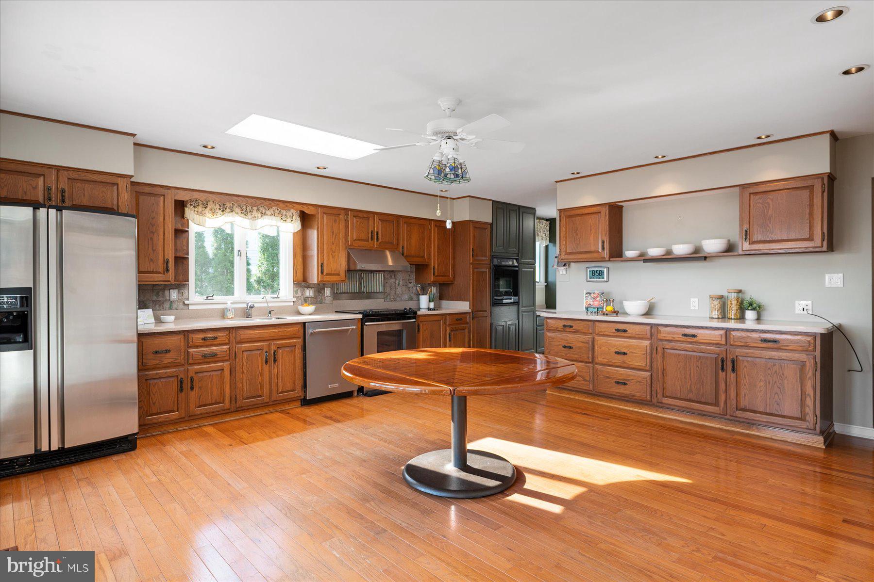 EDGEWATER BEACH - Residential