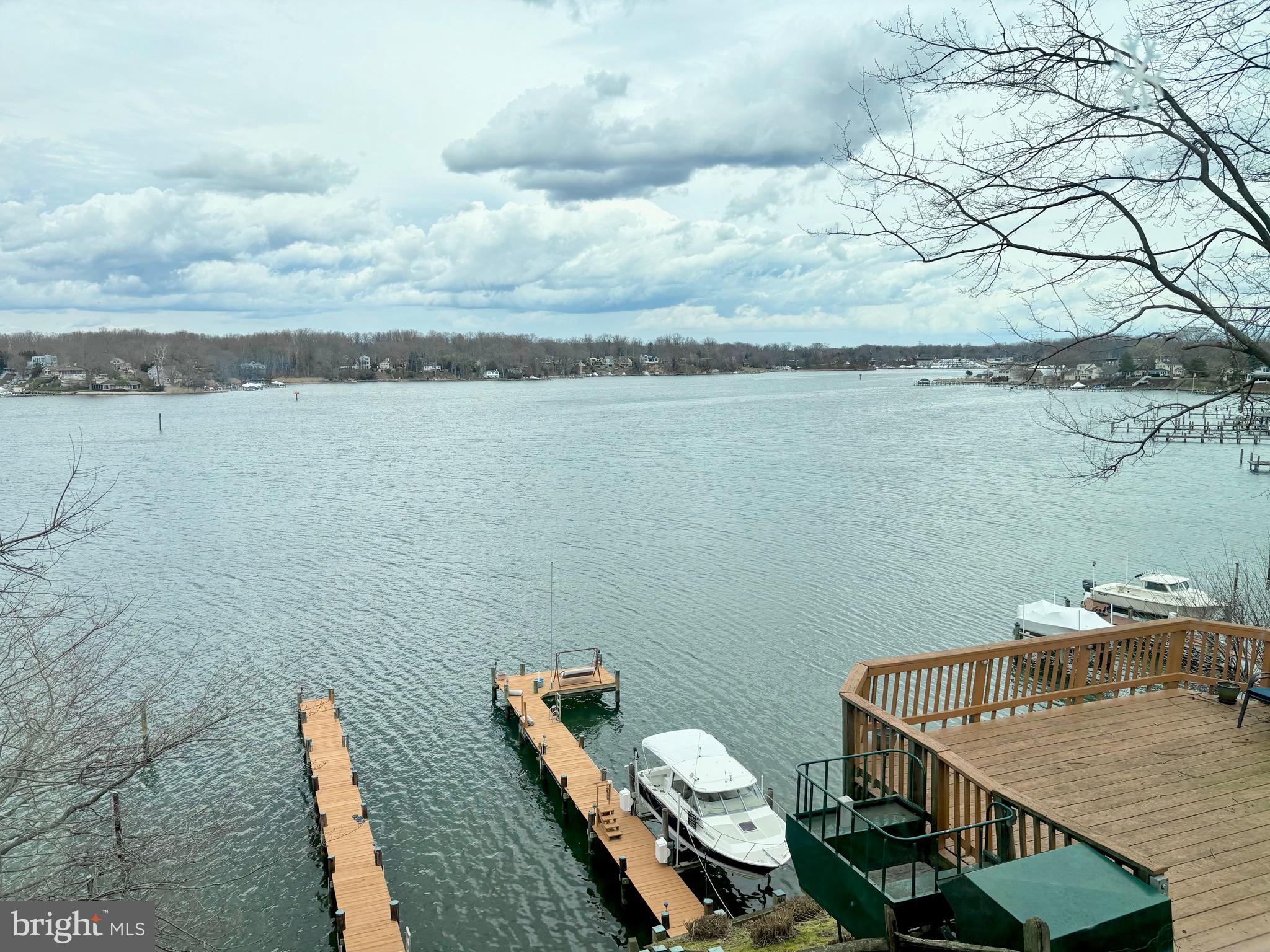 EDGEWATER BEACH - Residential