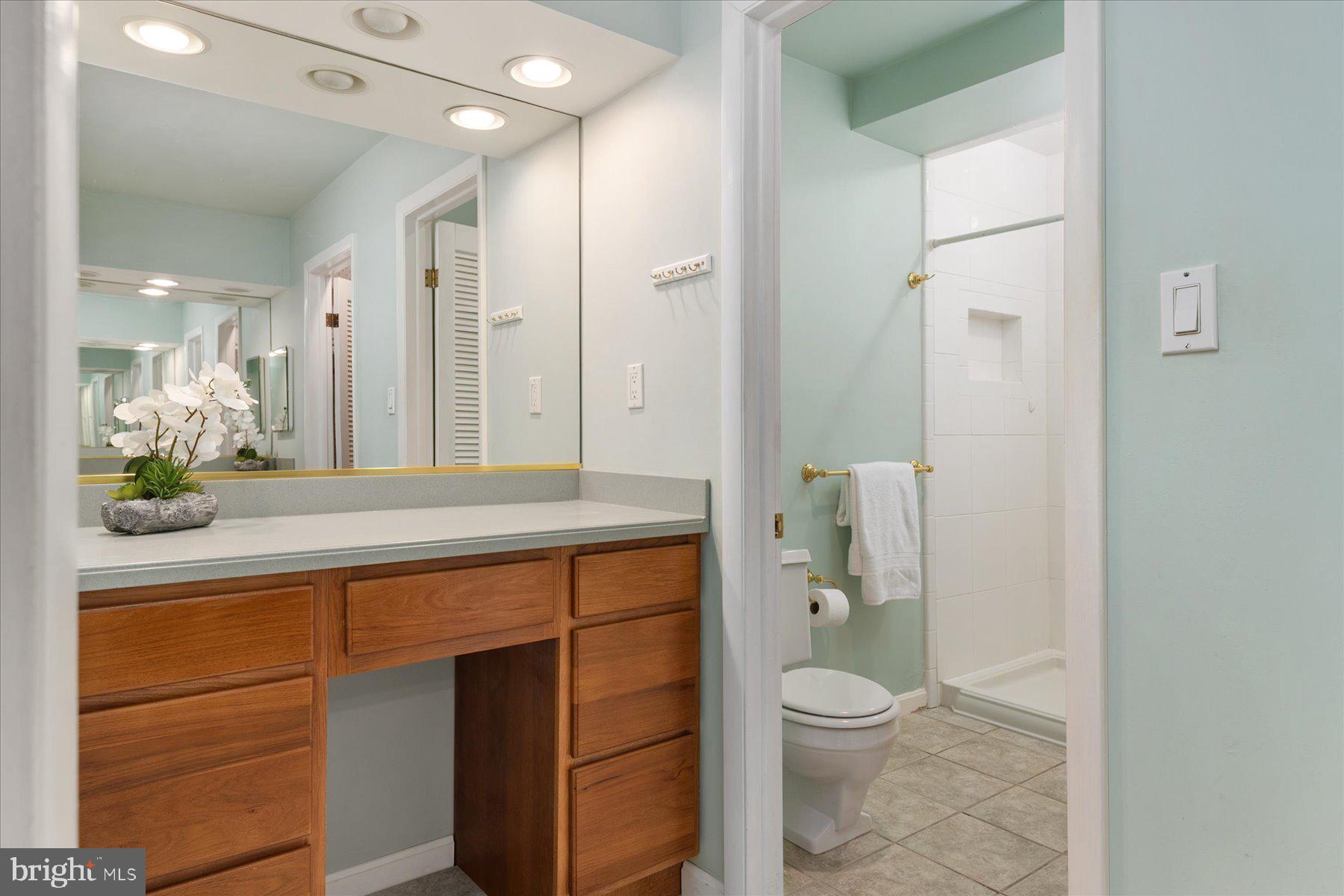 EDGEWATER BEACH - Residential