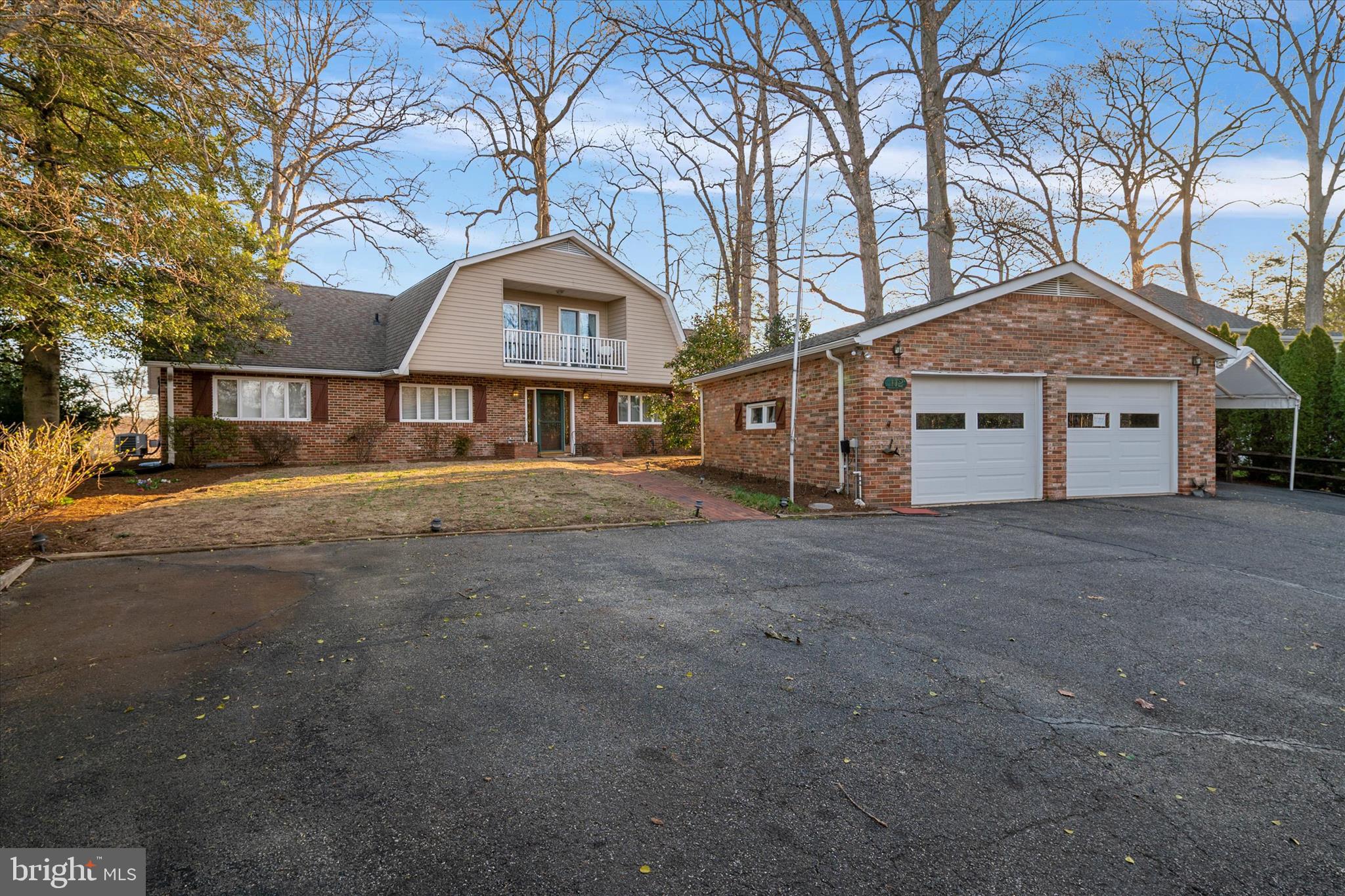 EDGEWATER BEACH - Residential