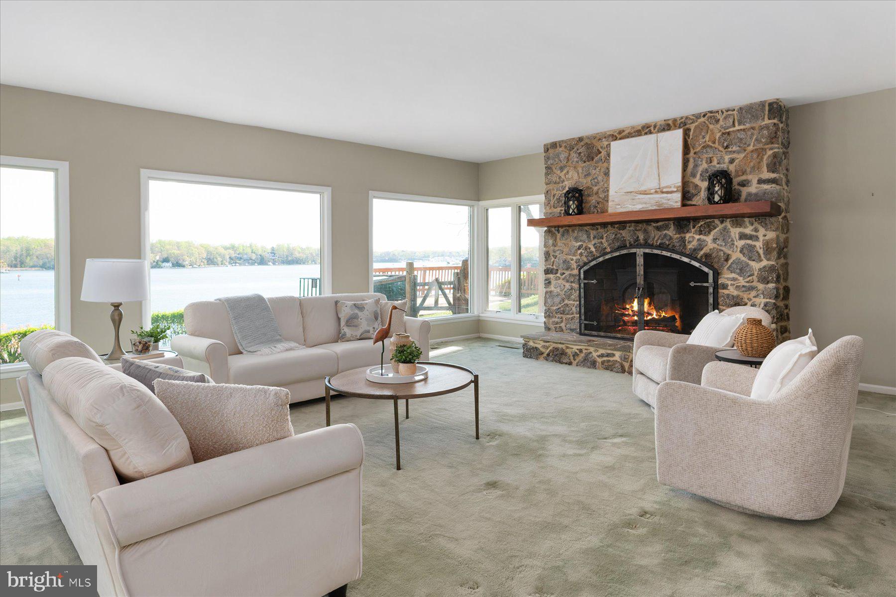 EDGEWATER BEACH - Residential