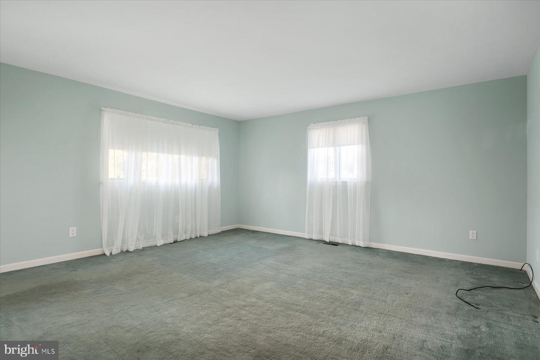 EDGEWATER BEACH - Residential