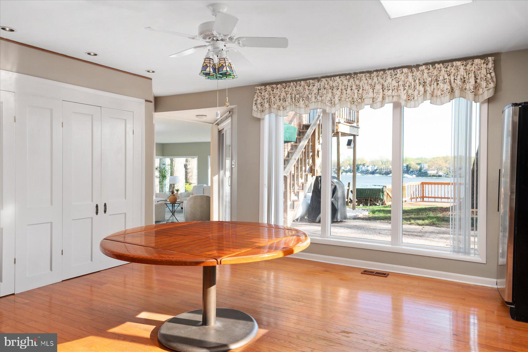 EDGEWATER BEACH - Residential