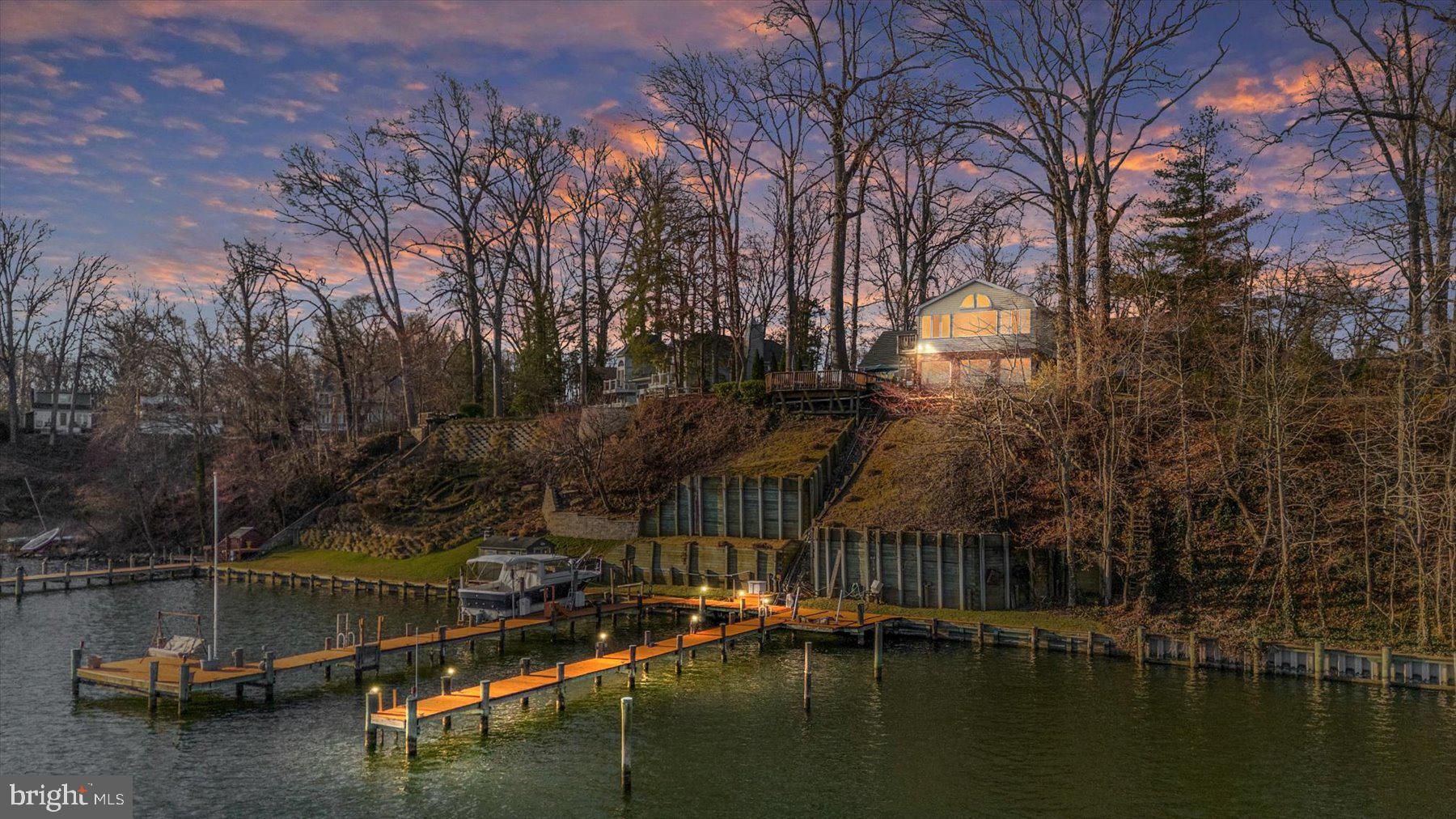 EDGEWATER BEACH - Residential