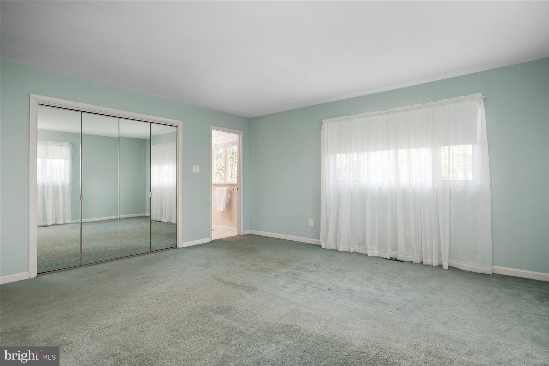 EDGEWATER BEACH - Residential