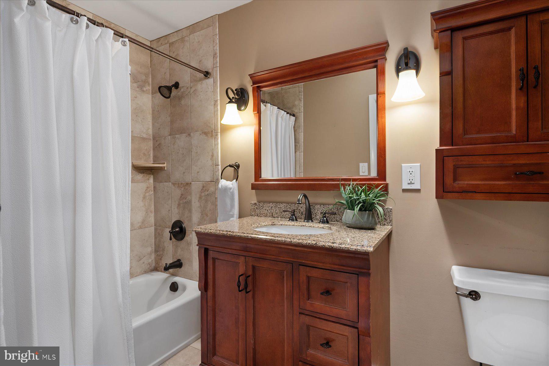 EDGEWATER BEACH - Residential