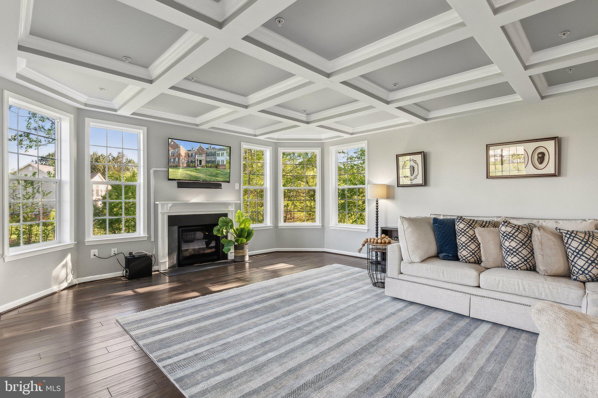 6609 OSBORNE HILL DRIVE