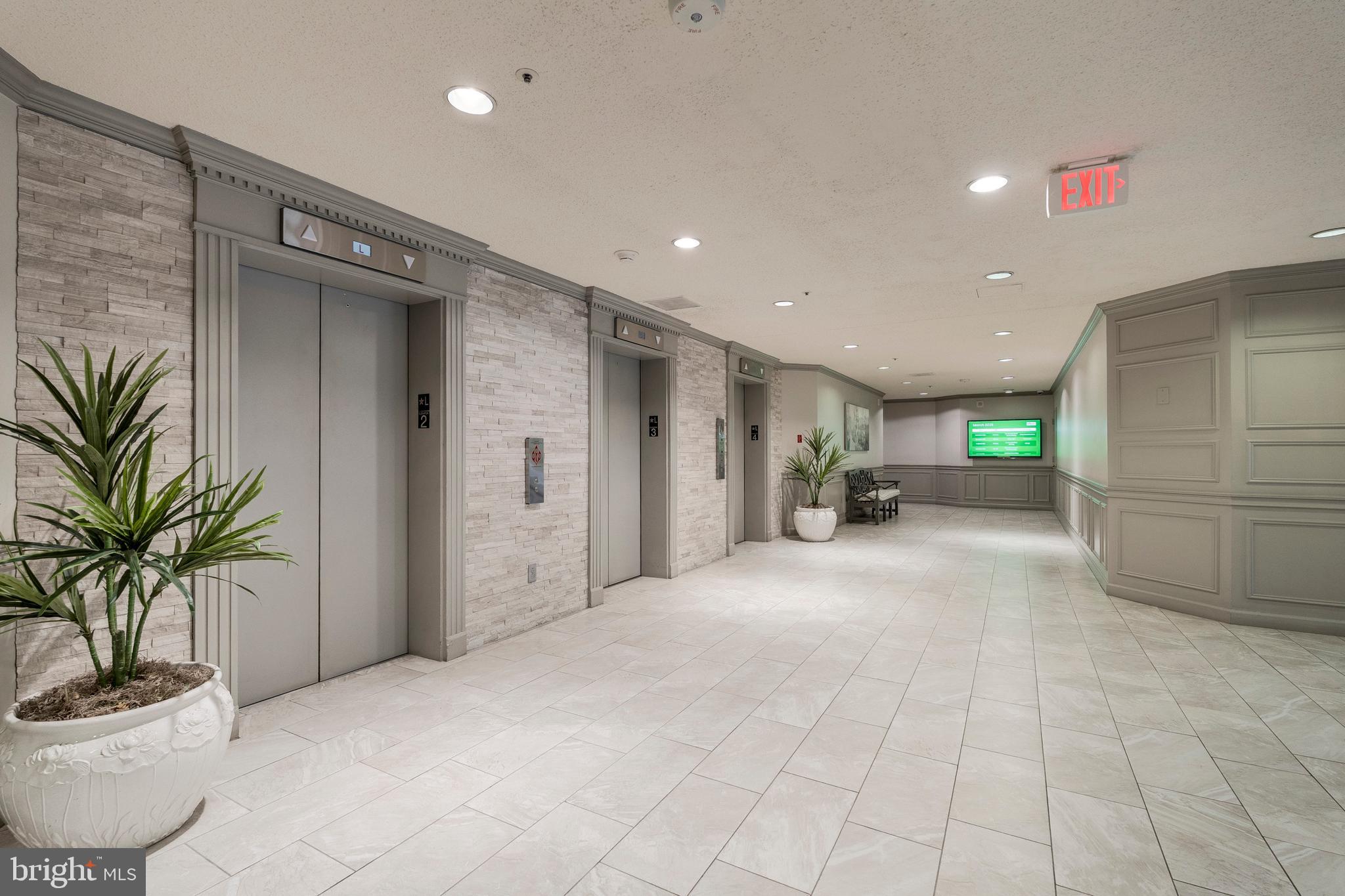 LEISURE WORLD - Residential