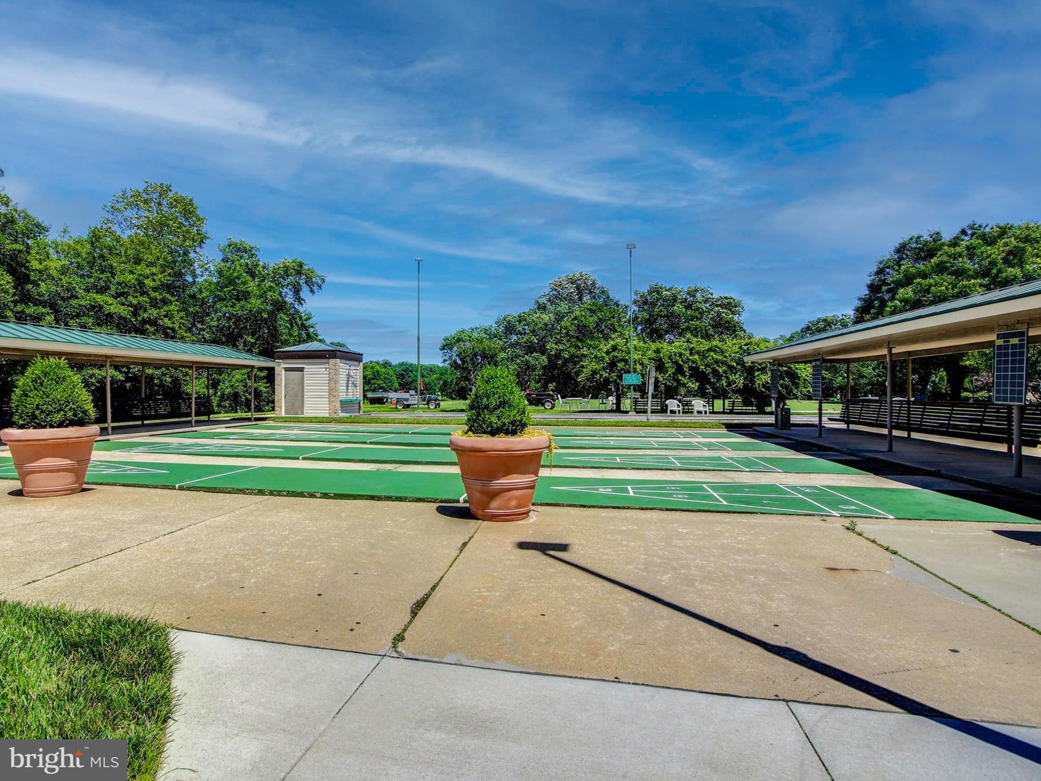 LEISURE WORLD - Residential