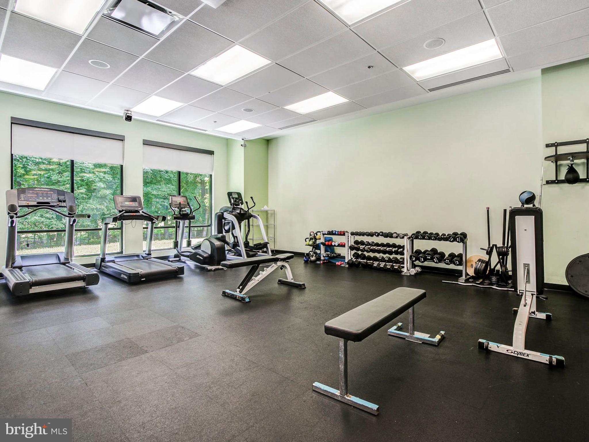 LEISURE WORLD - Residential