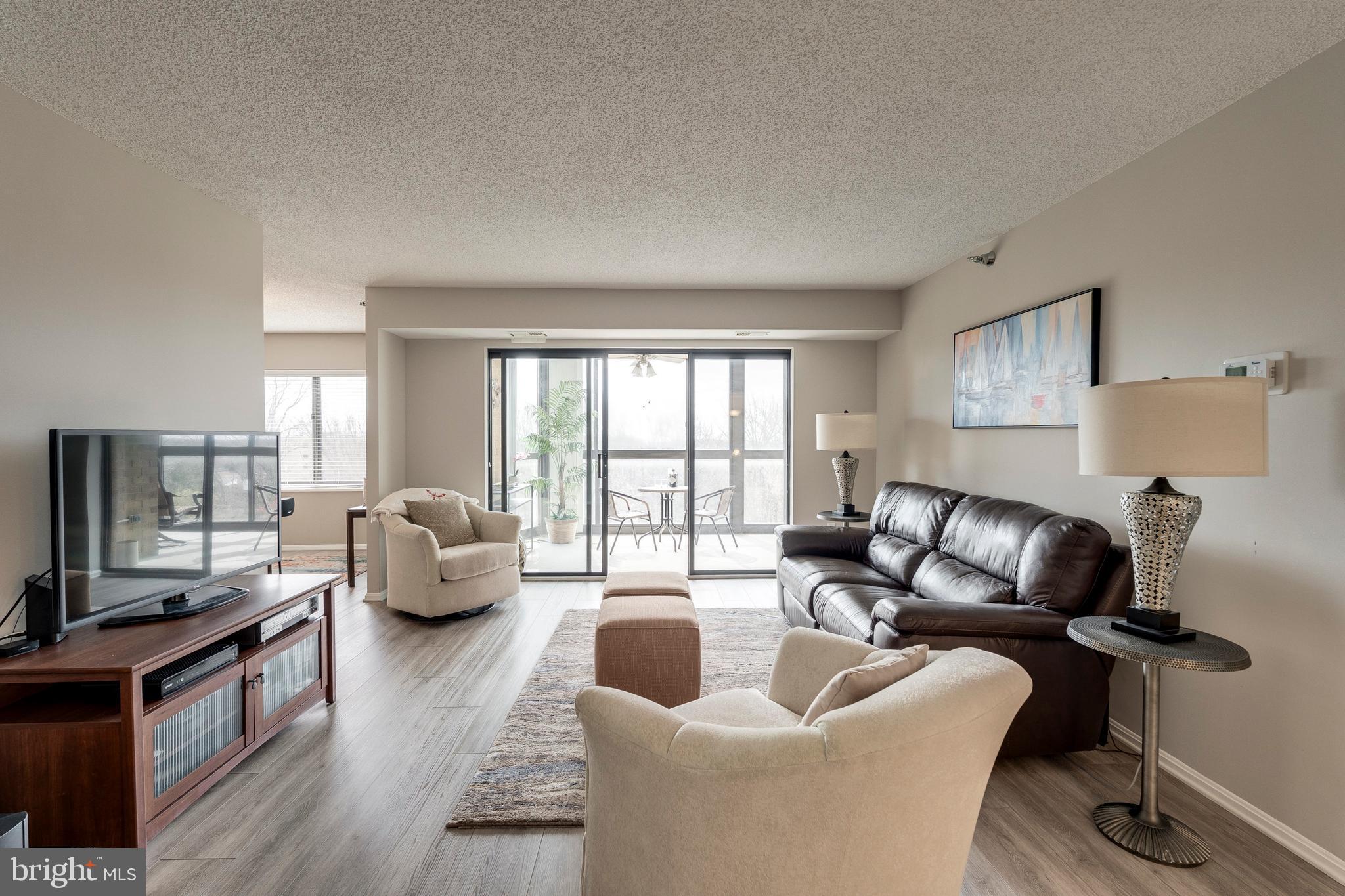 LEISURE WORLD - Residential