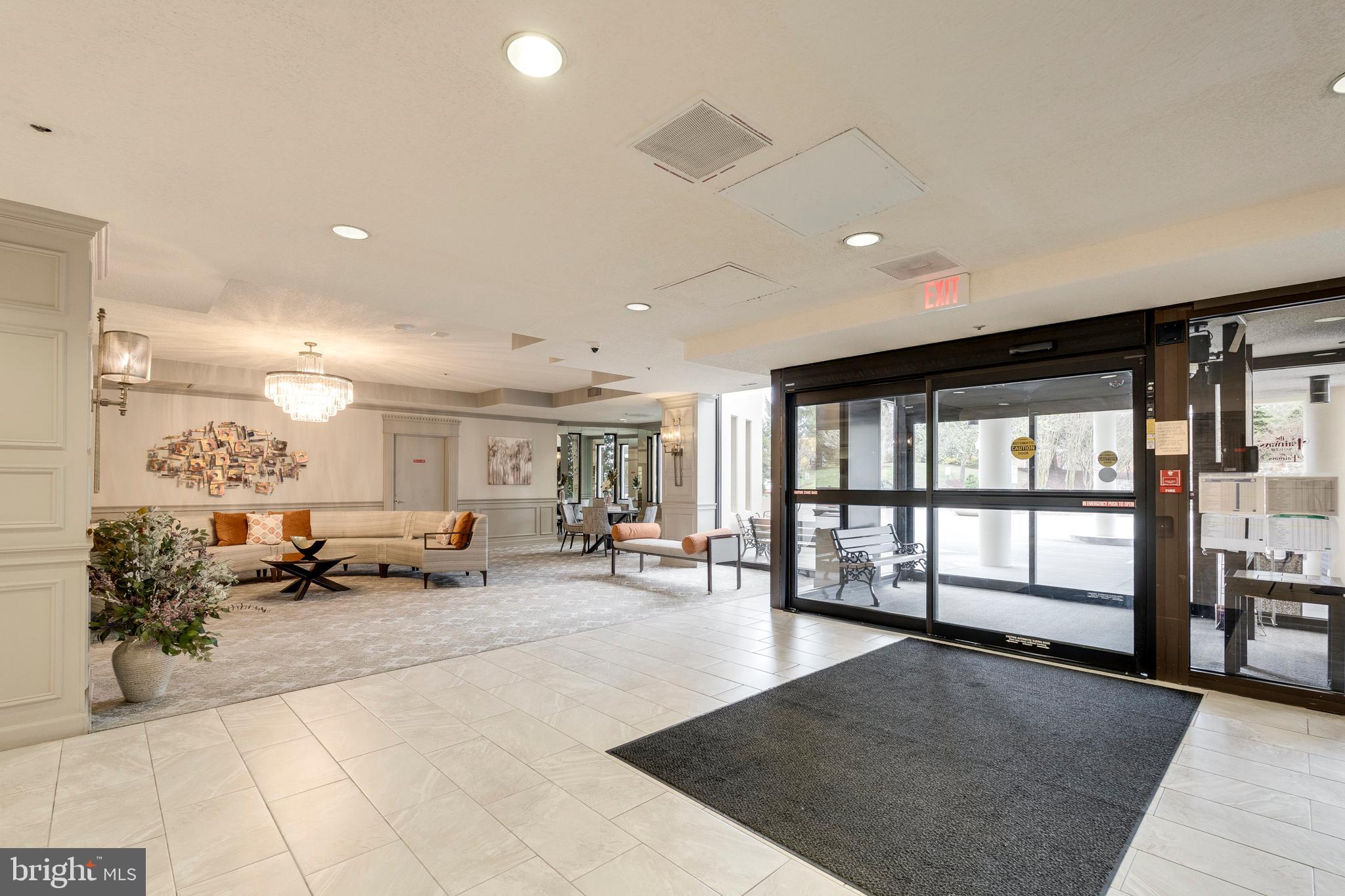 LEISURE WORLD - Residential