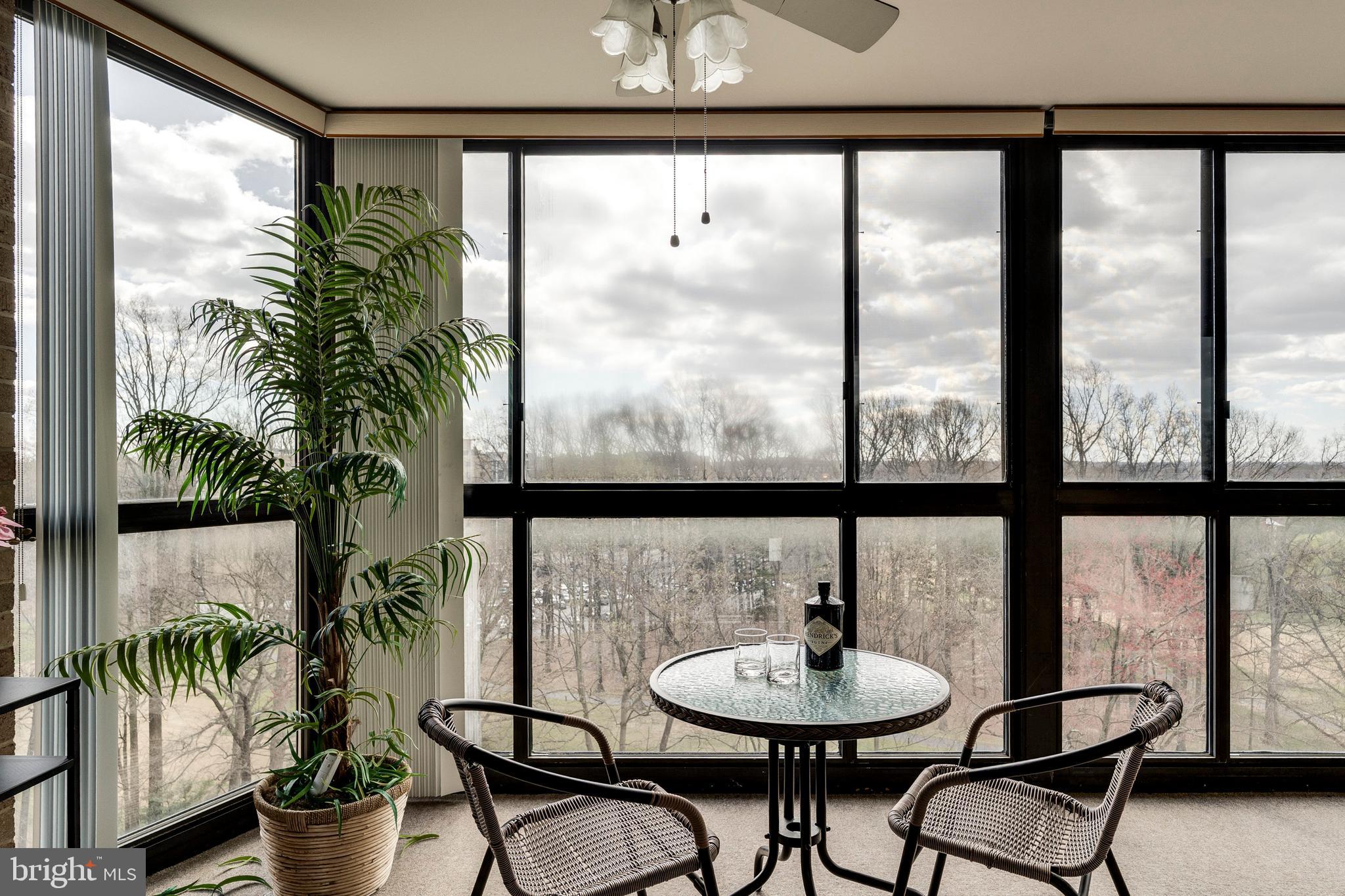 LEISURE WORLD - Residential