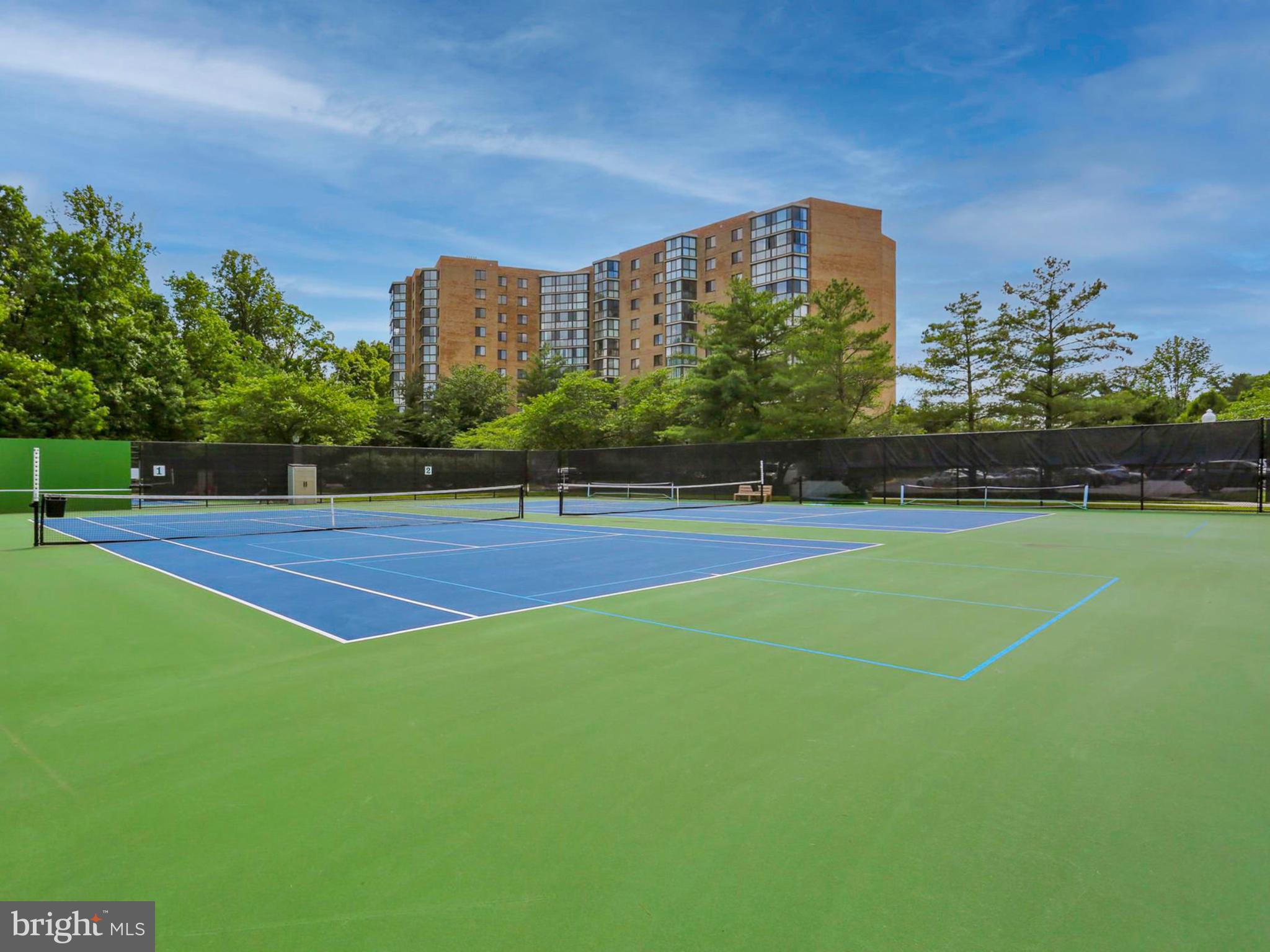 LEISURE WORLD - Residential