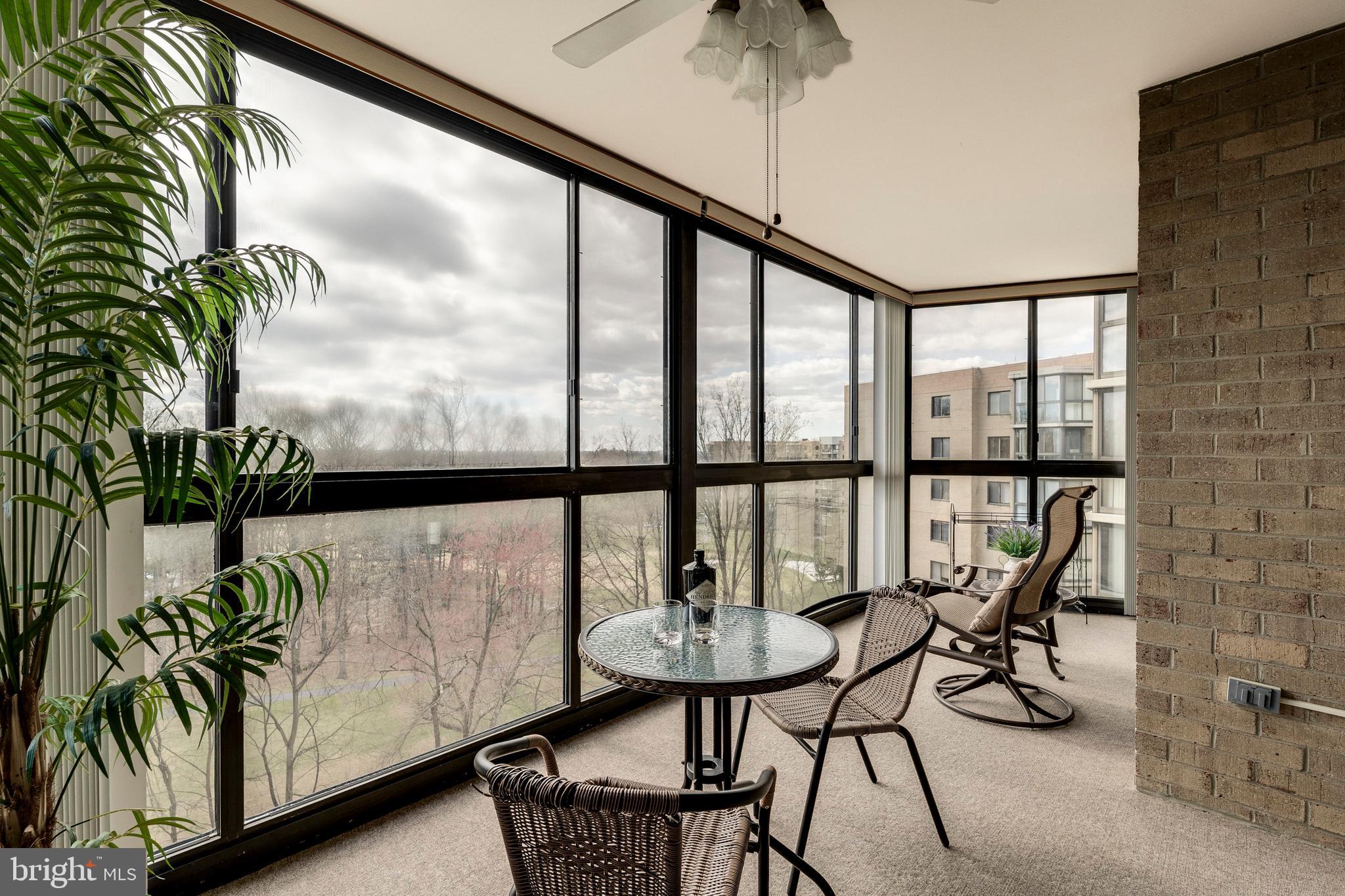 LEISURE WORLD - Residential