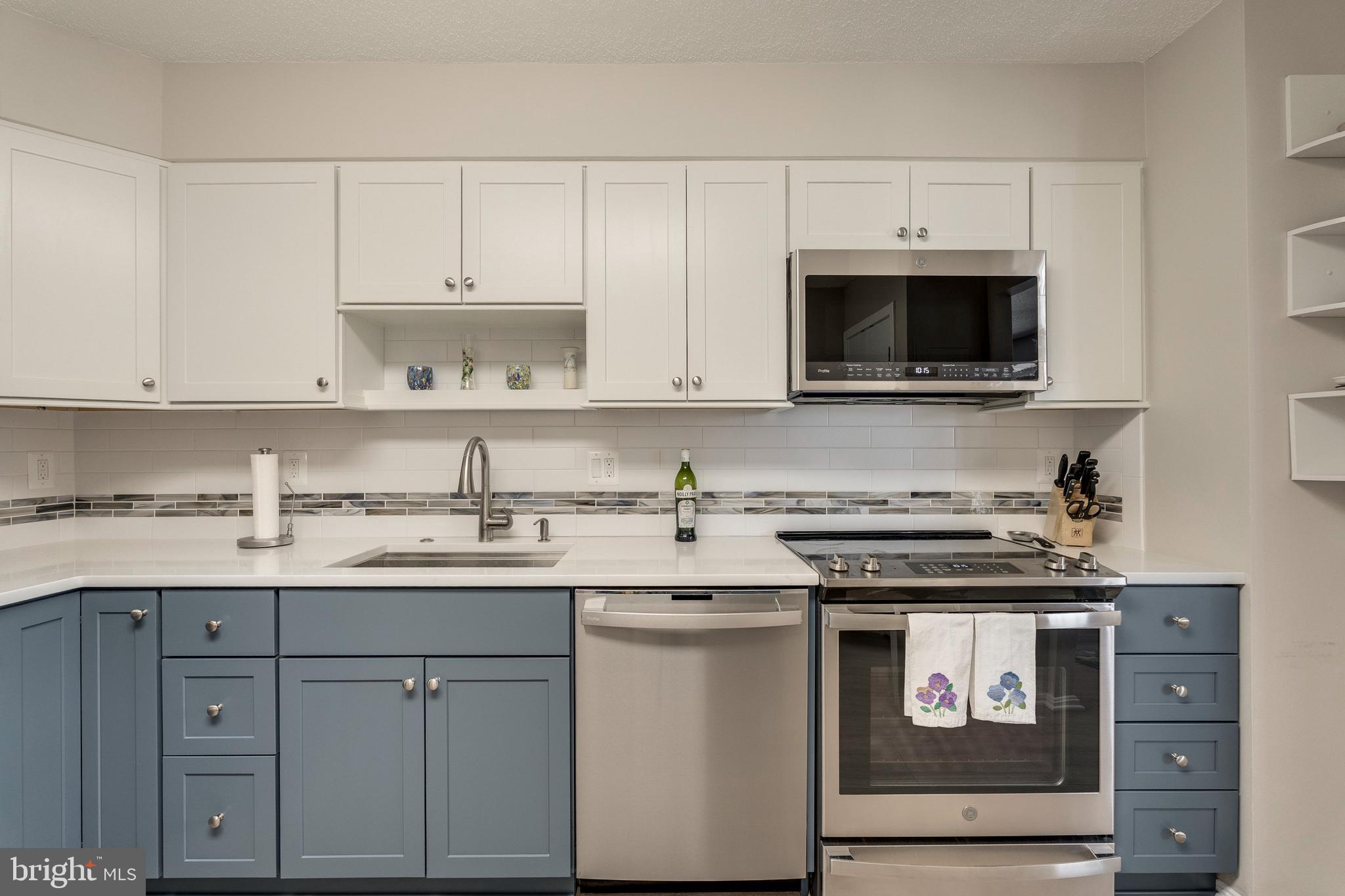 LEISURE WORLD - Residential