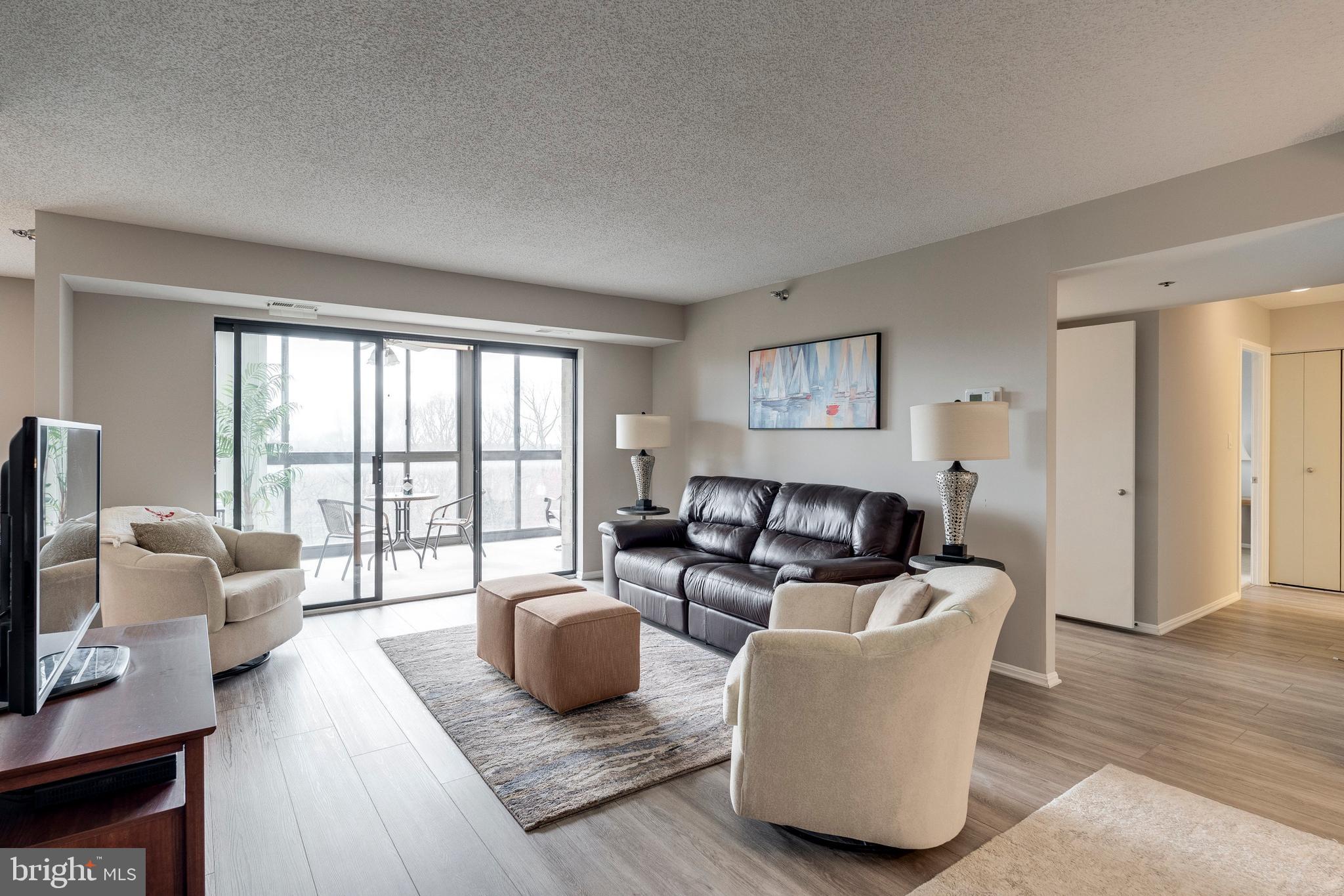 LEISURE WORLD - Residential